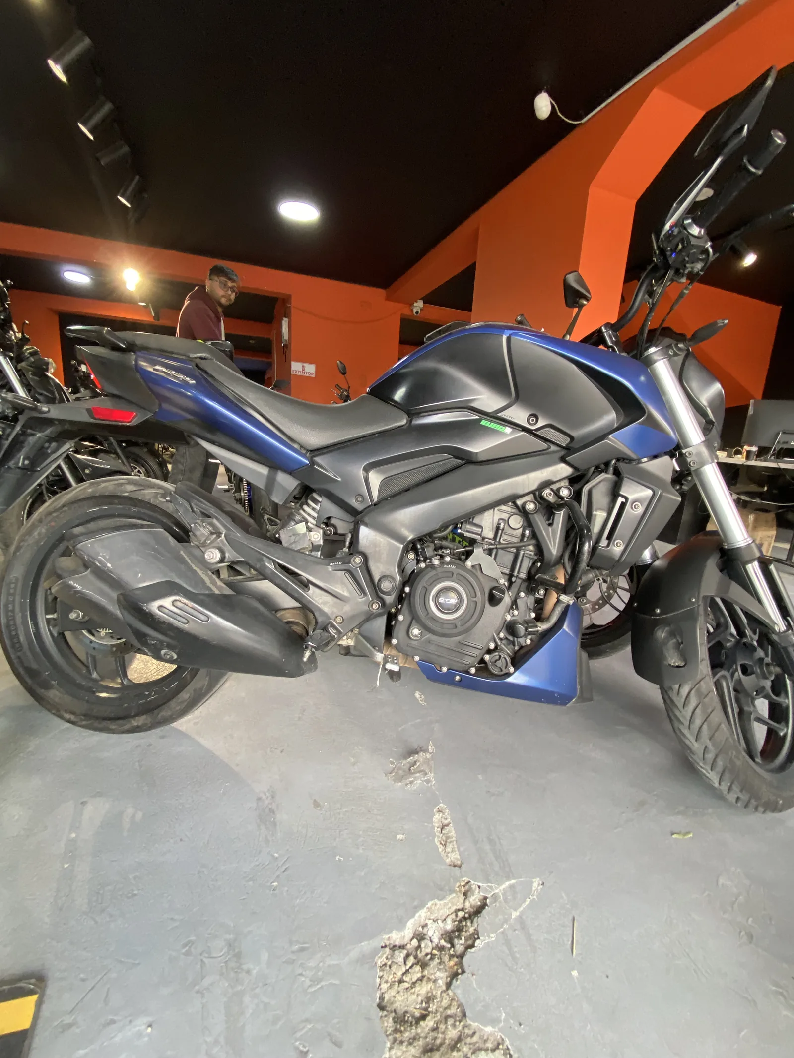 BAJAJ DOMINAR foto 9
