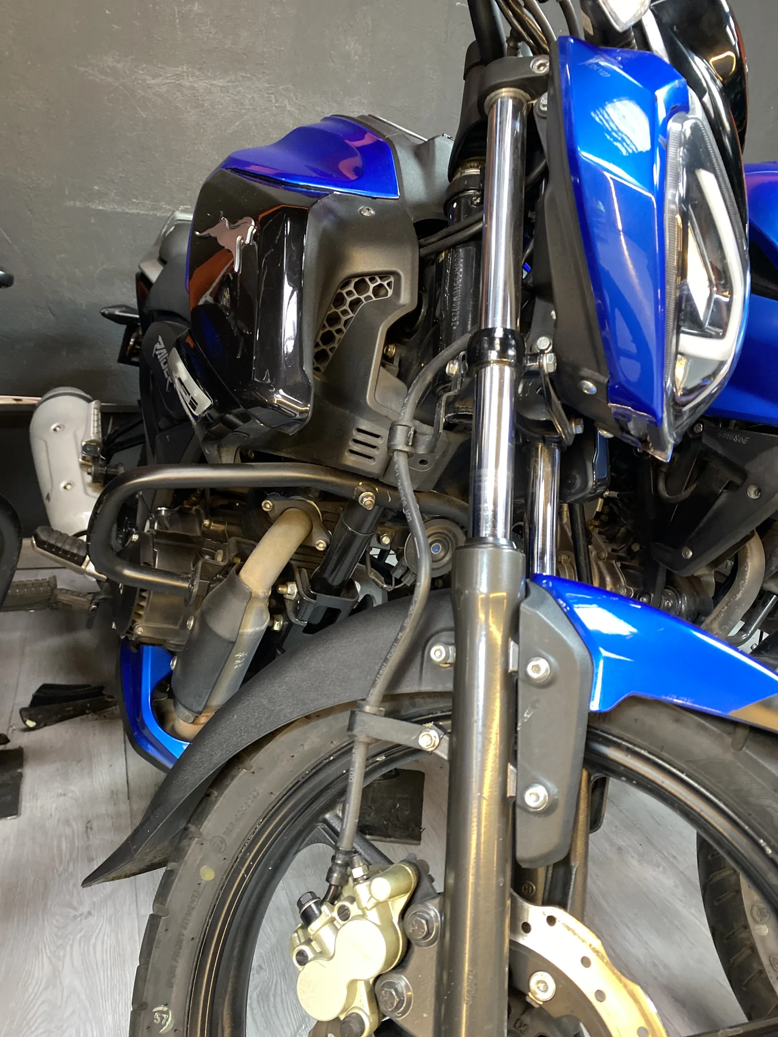 TVS RAIDER FI foto 12