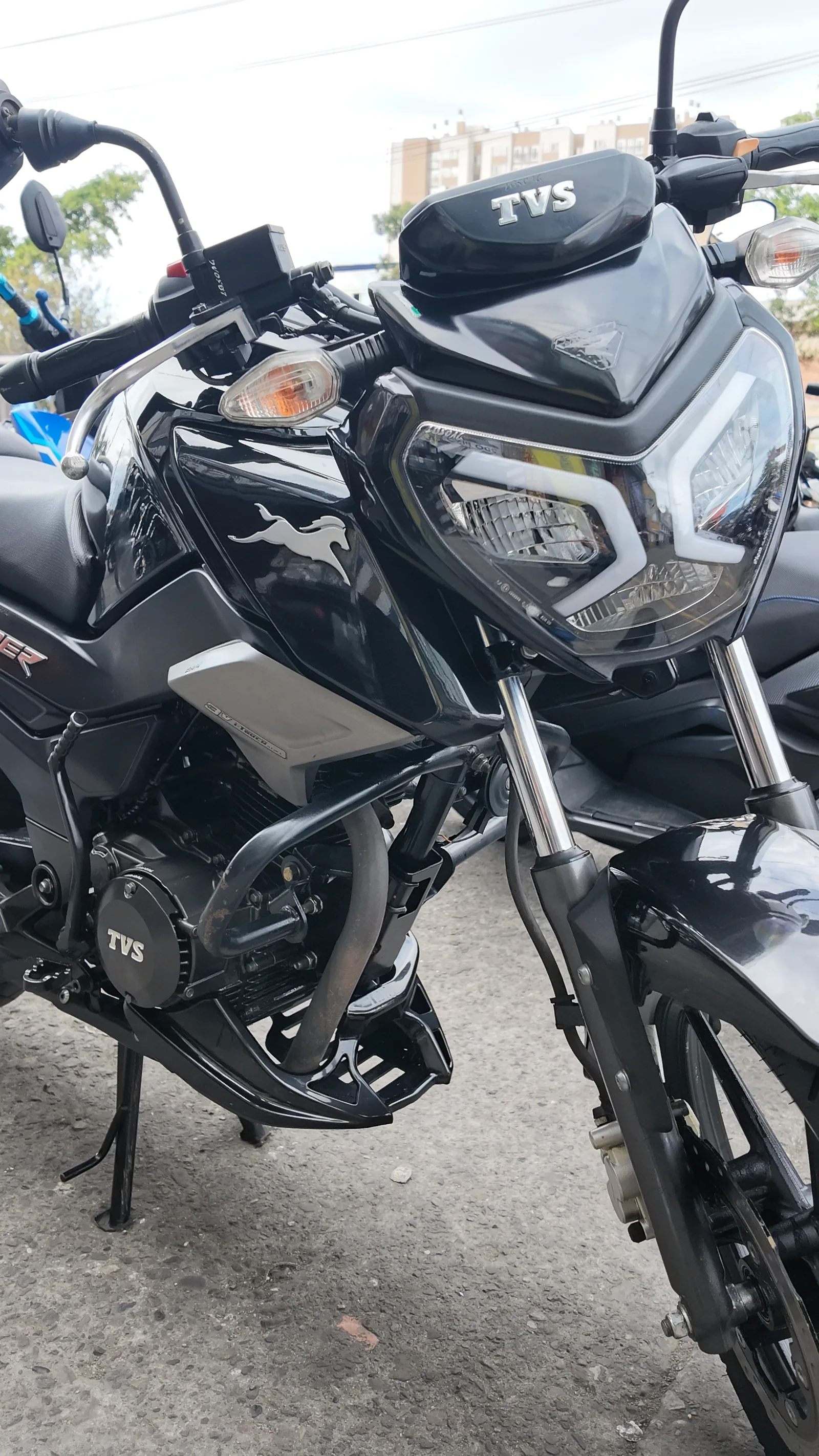 TVS RAider