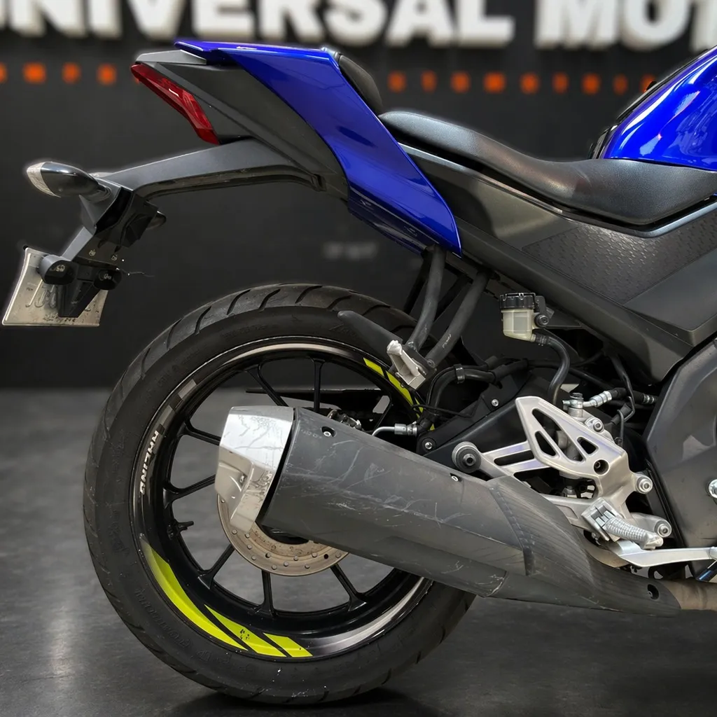 YAMAHA YZF-R15 foto 7