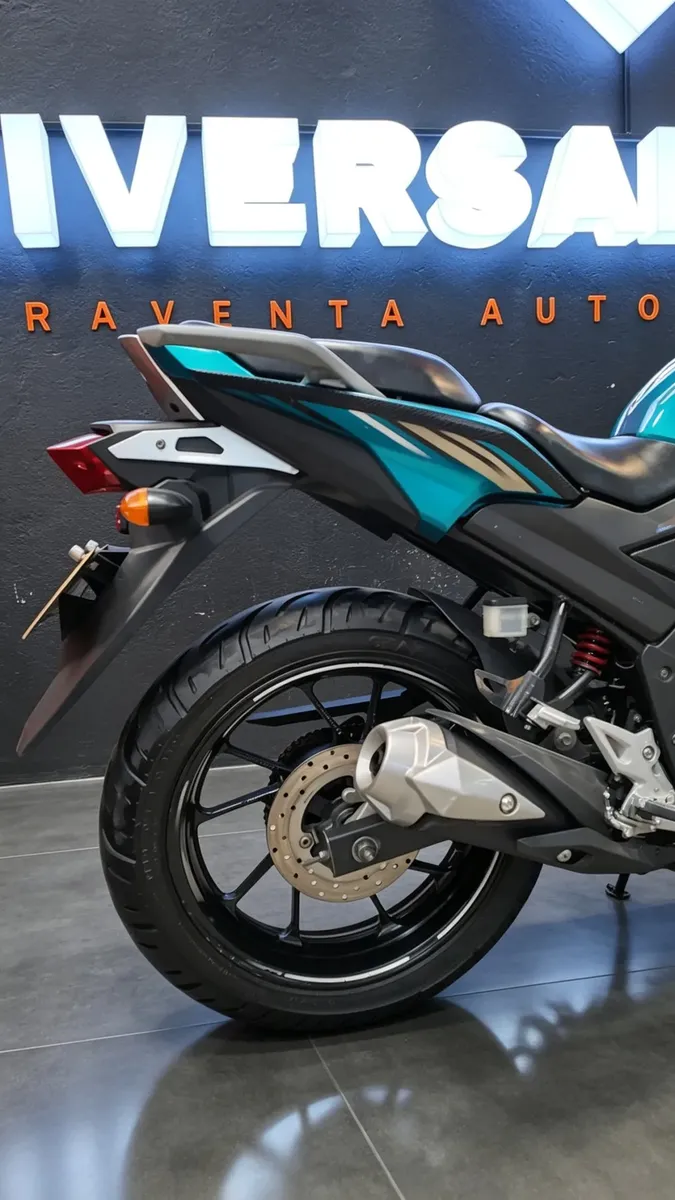 YAMAHA FZ-S foto 5