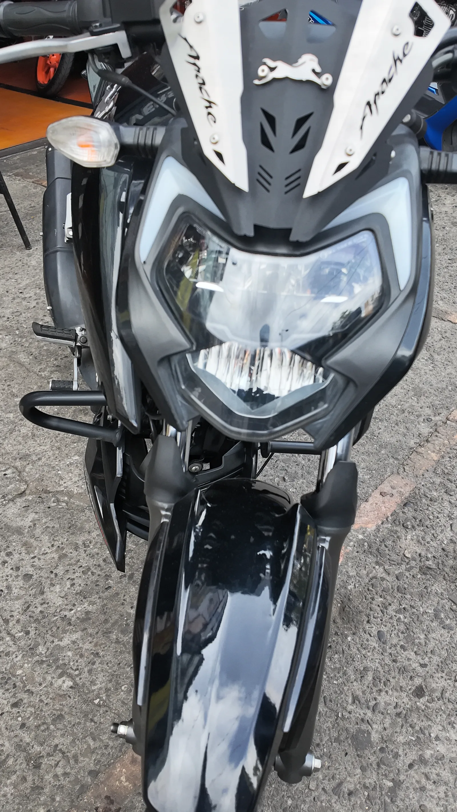 TVS APACHE 4V foto 10