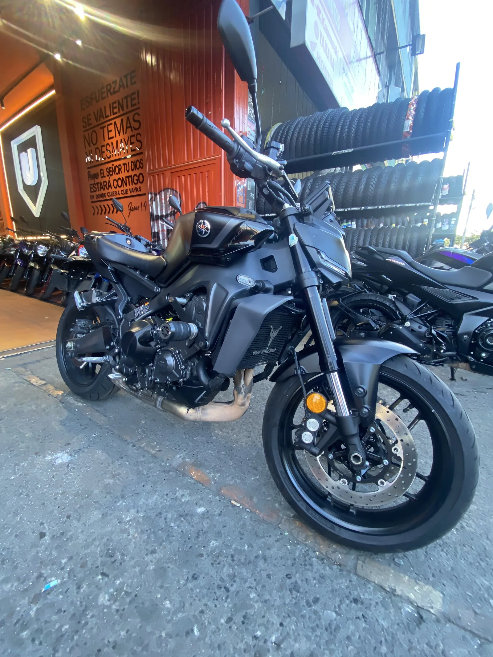 YAMAHA MT 09 foto 10