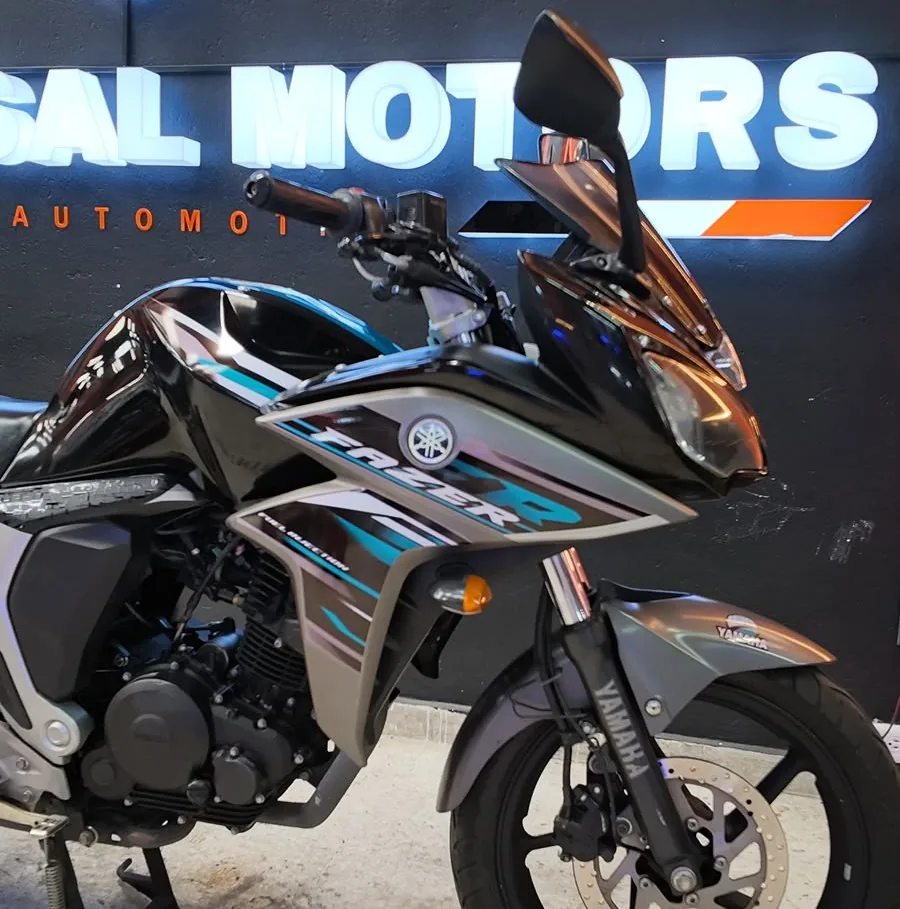 YAMAHA FZ15S foto 2