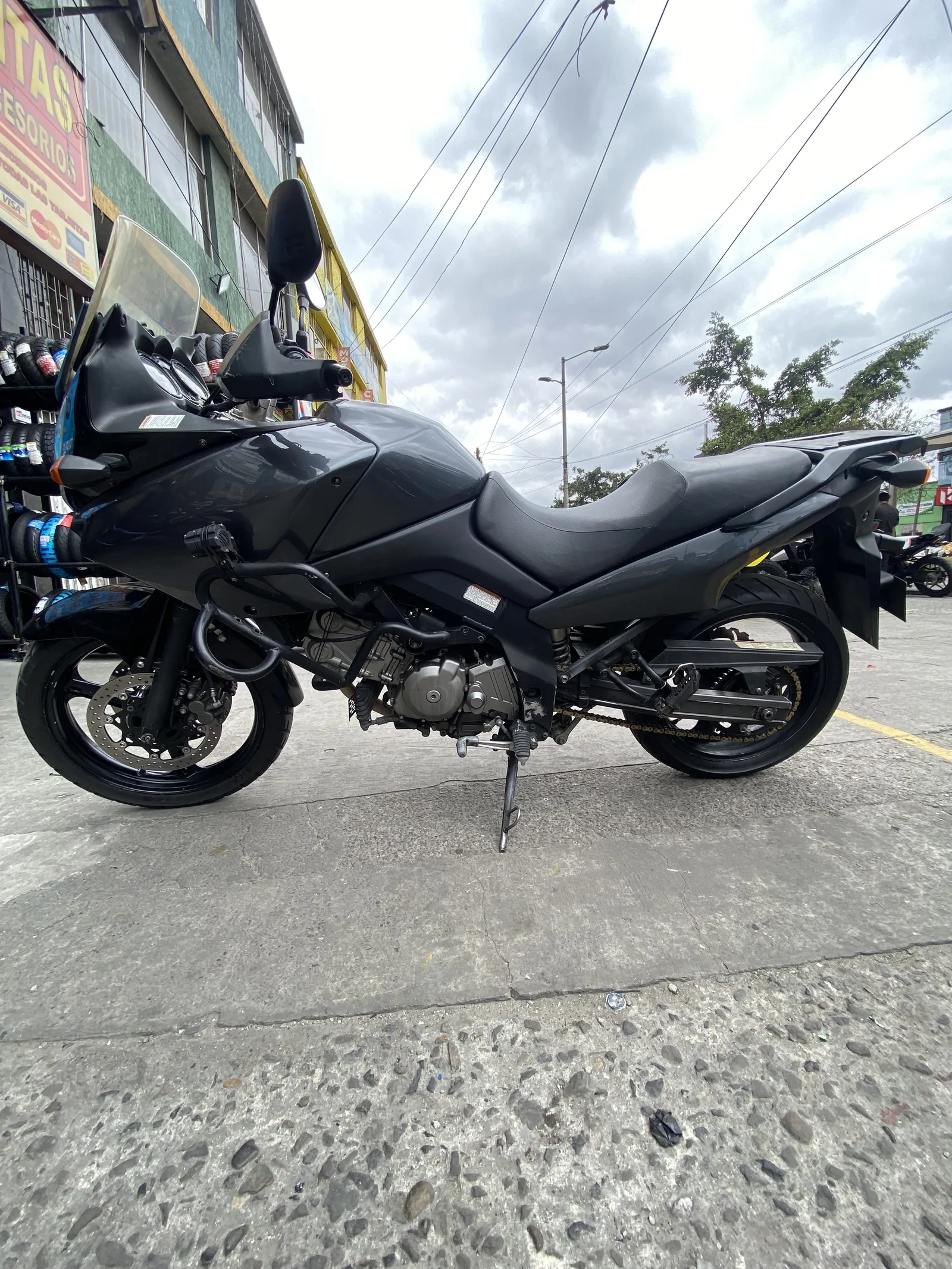 SUZUKI DL foto 10