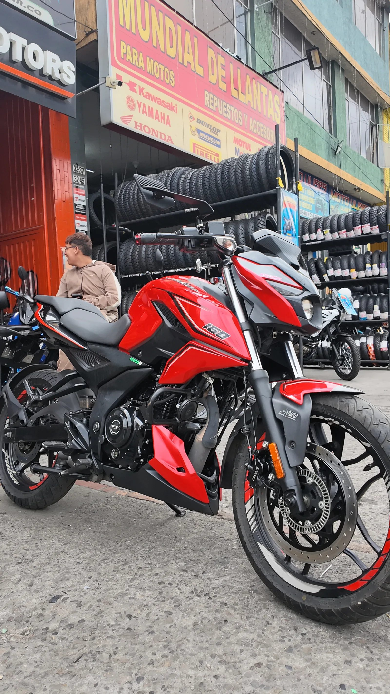 BAJAJ N160 foto 12