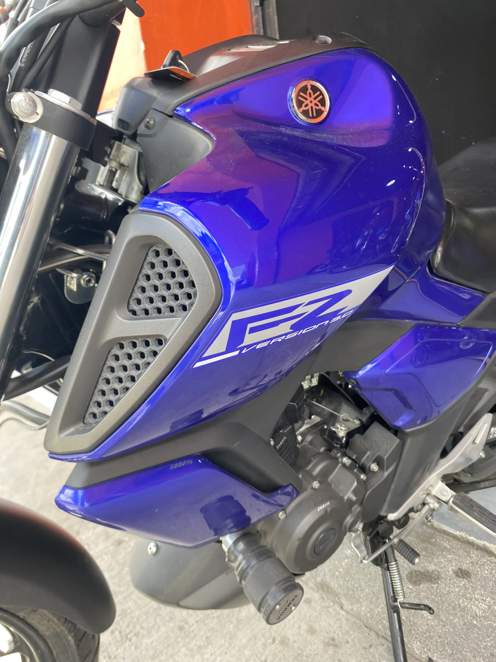 YAMAHA FZ 3.0 foto 2