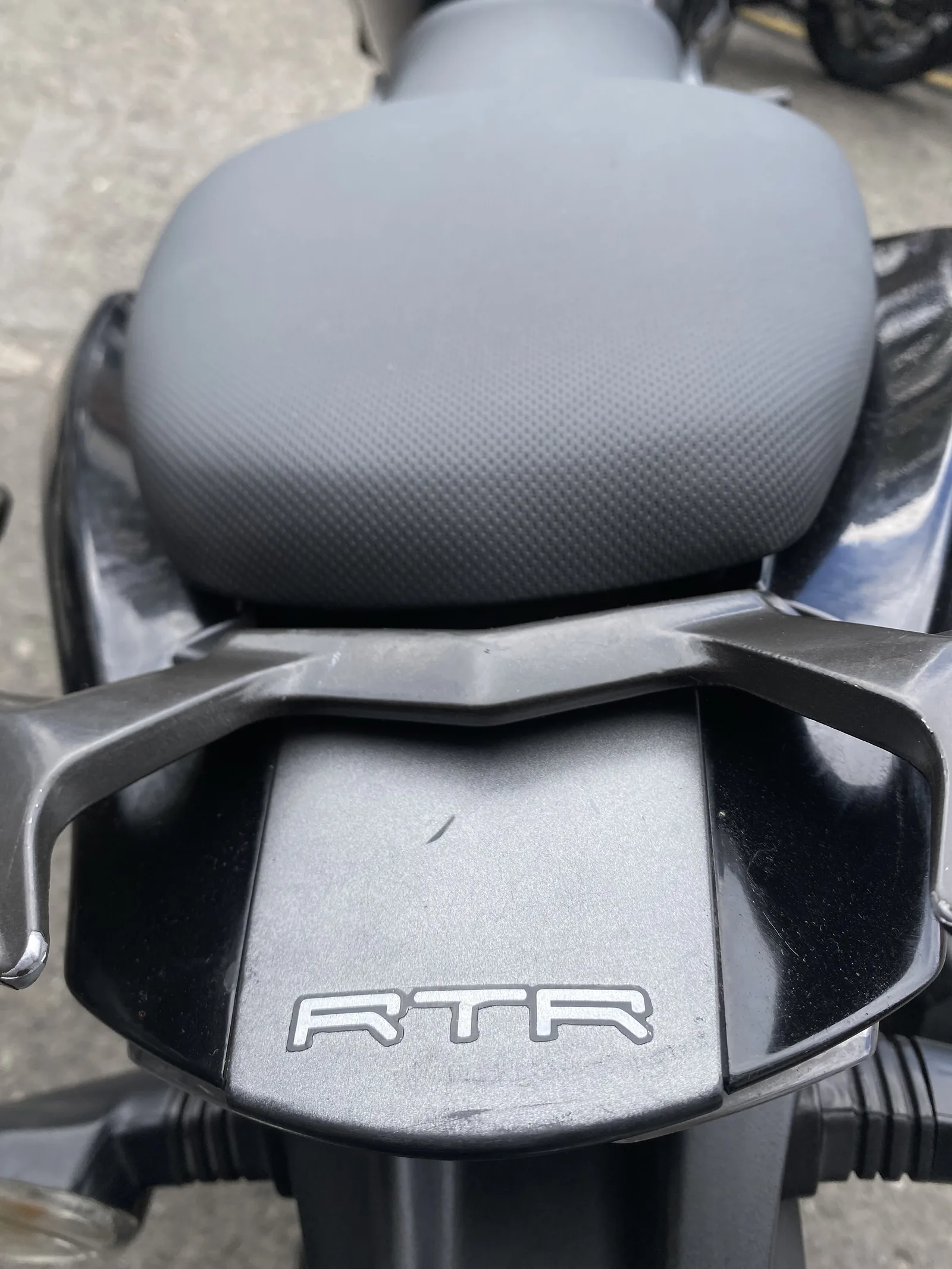 TVS APACHE RTR foto 6
