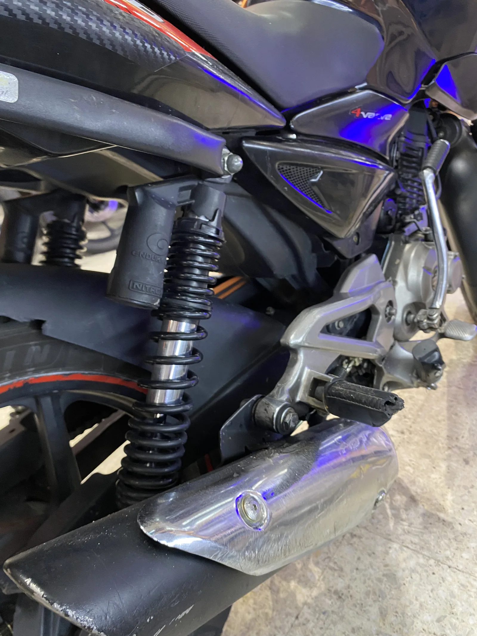 BAJAJ PULSAR foto 6