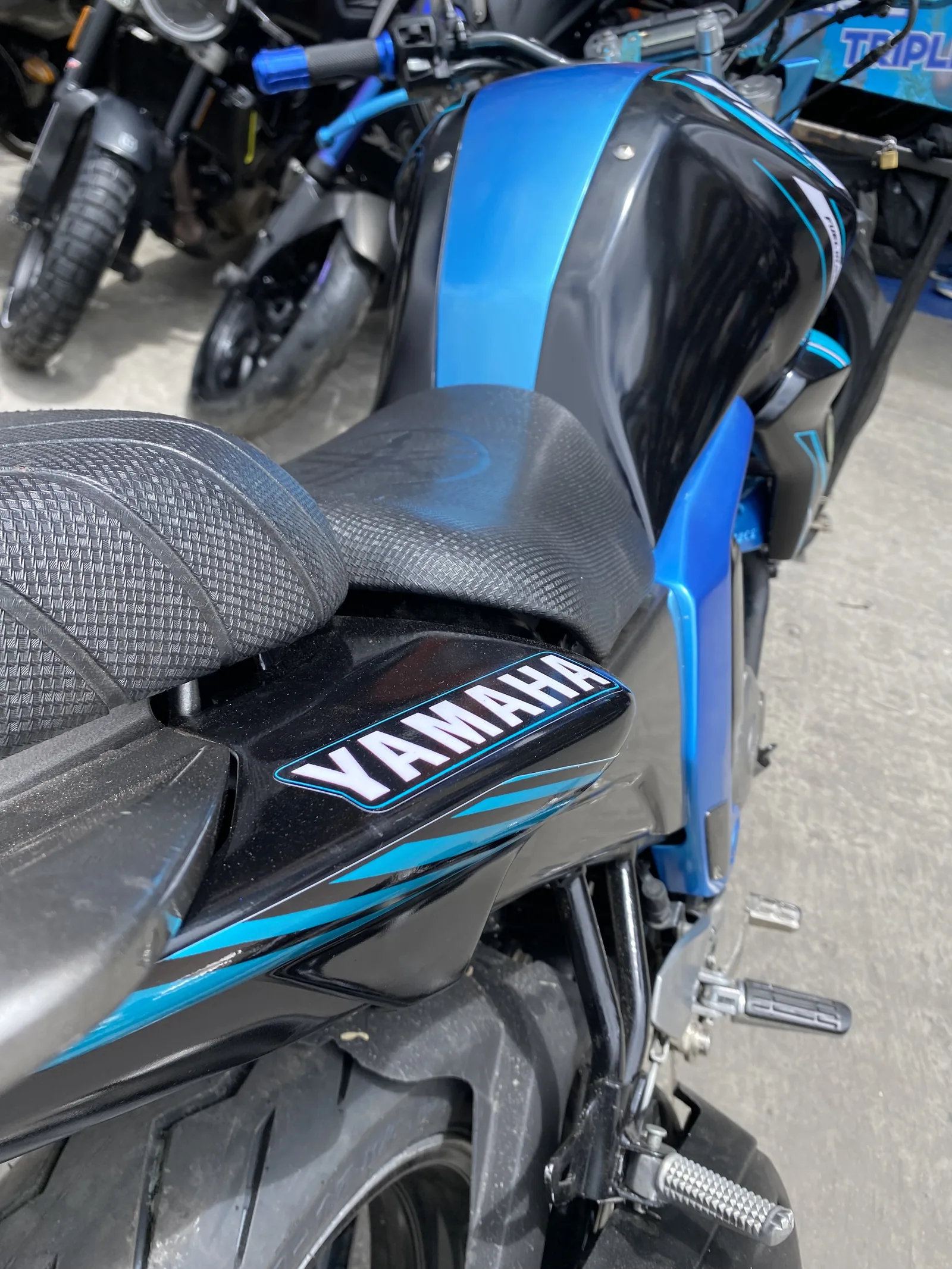 YAMAHA FZ S foto 4