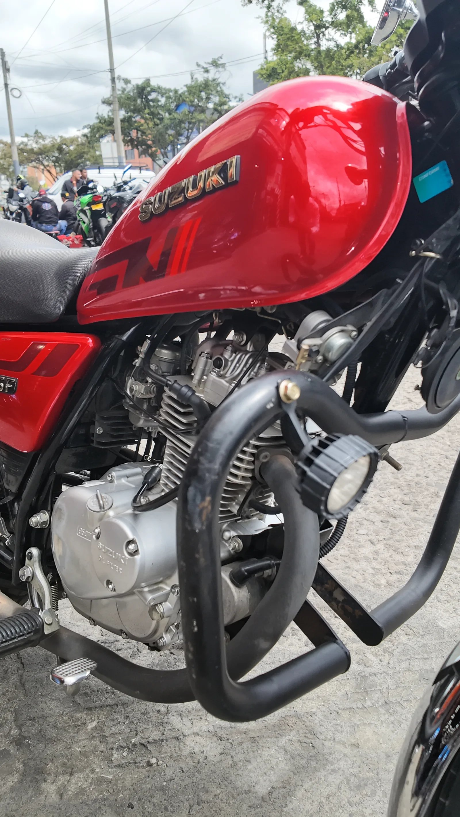 SUZUKI GN foto 4