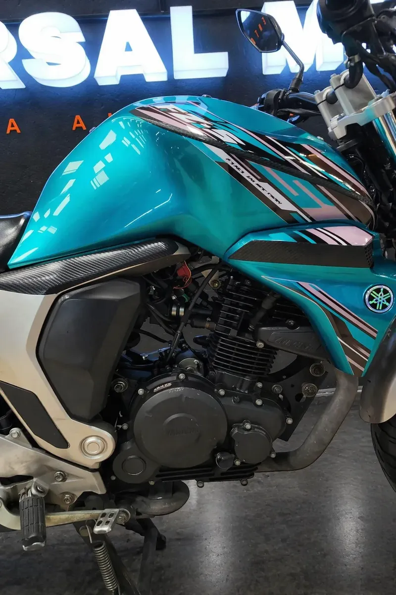 YAMAHA FZ-S foto 1