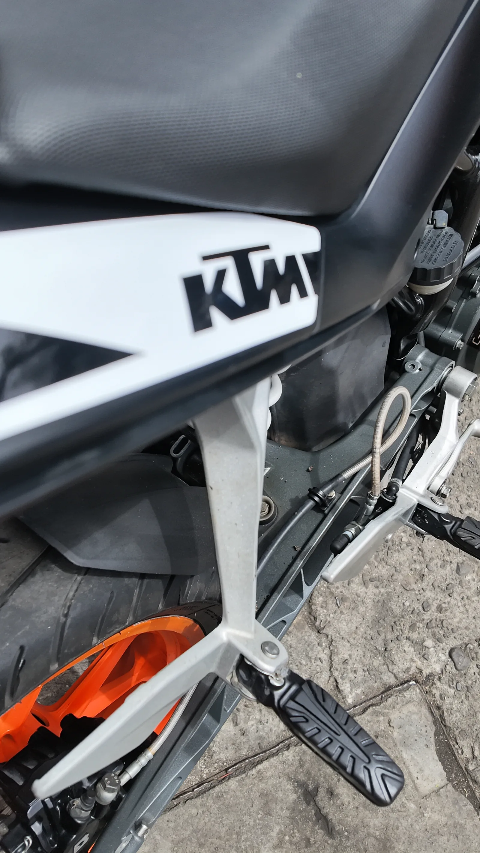 KTM DUKE foto 4