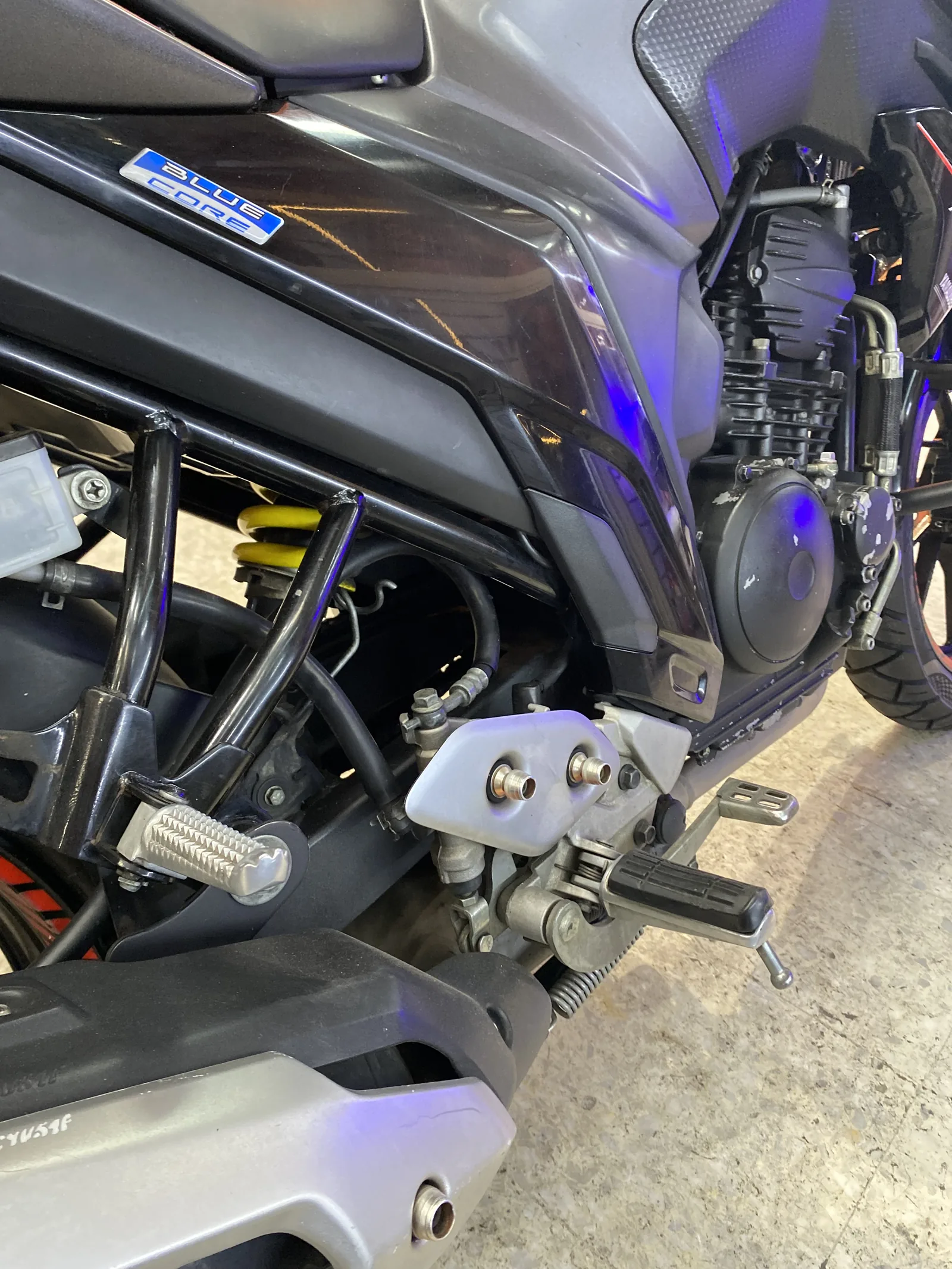 YAMAHA FZ 25 foto 9