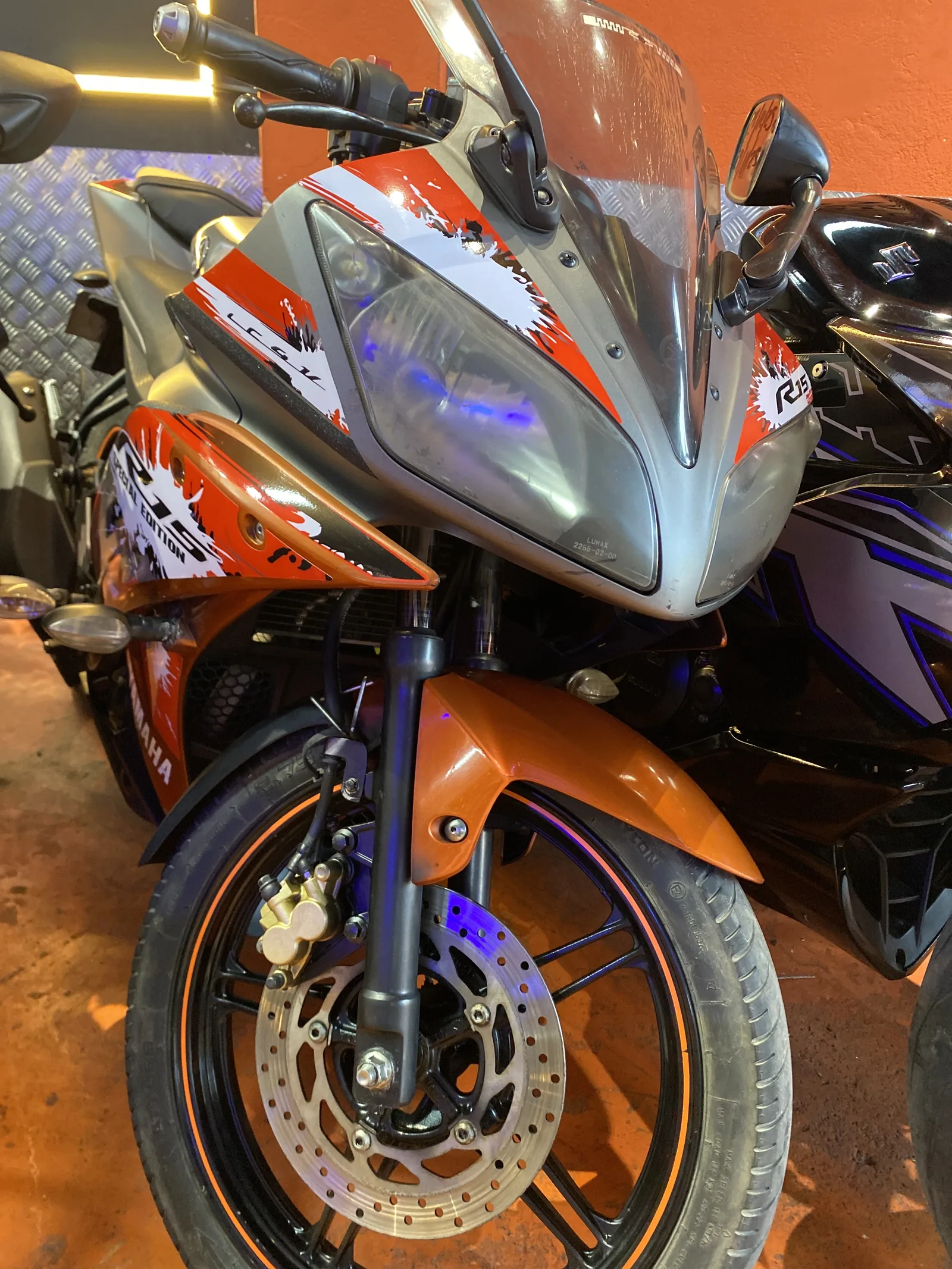 YAMAHA R15 foto 9