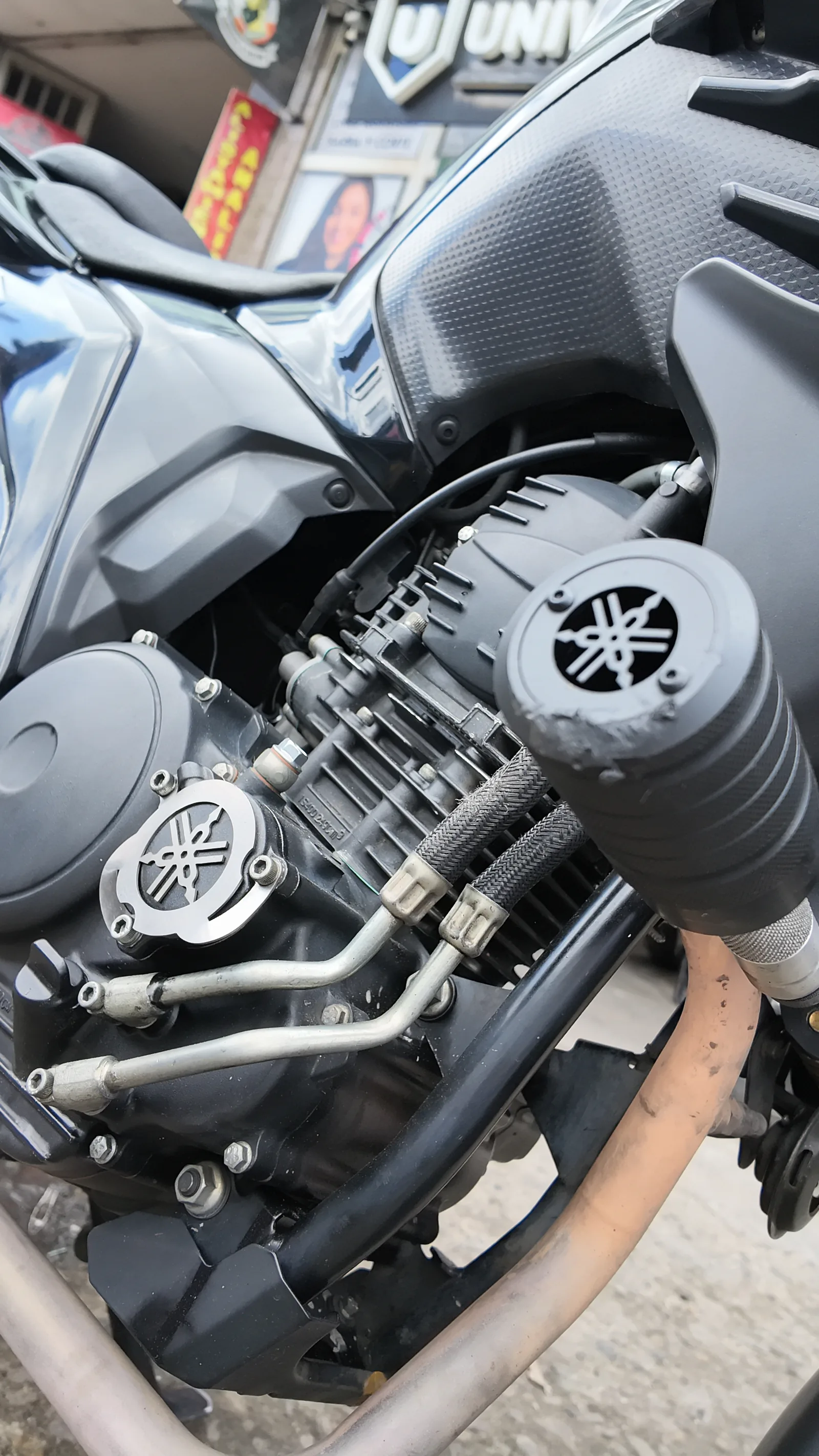 YAMAHA FZN250 foto 2