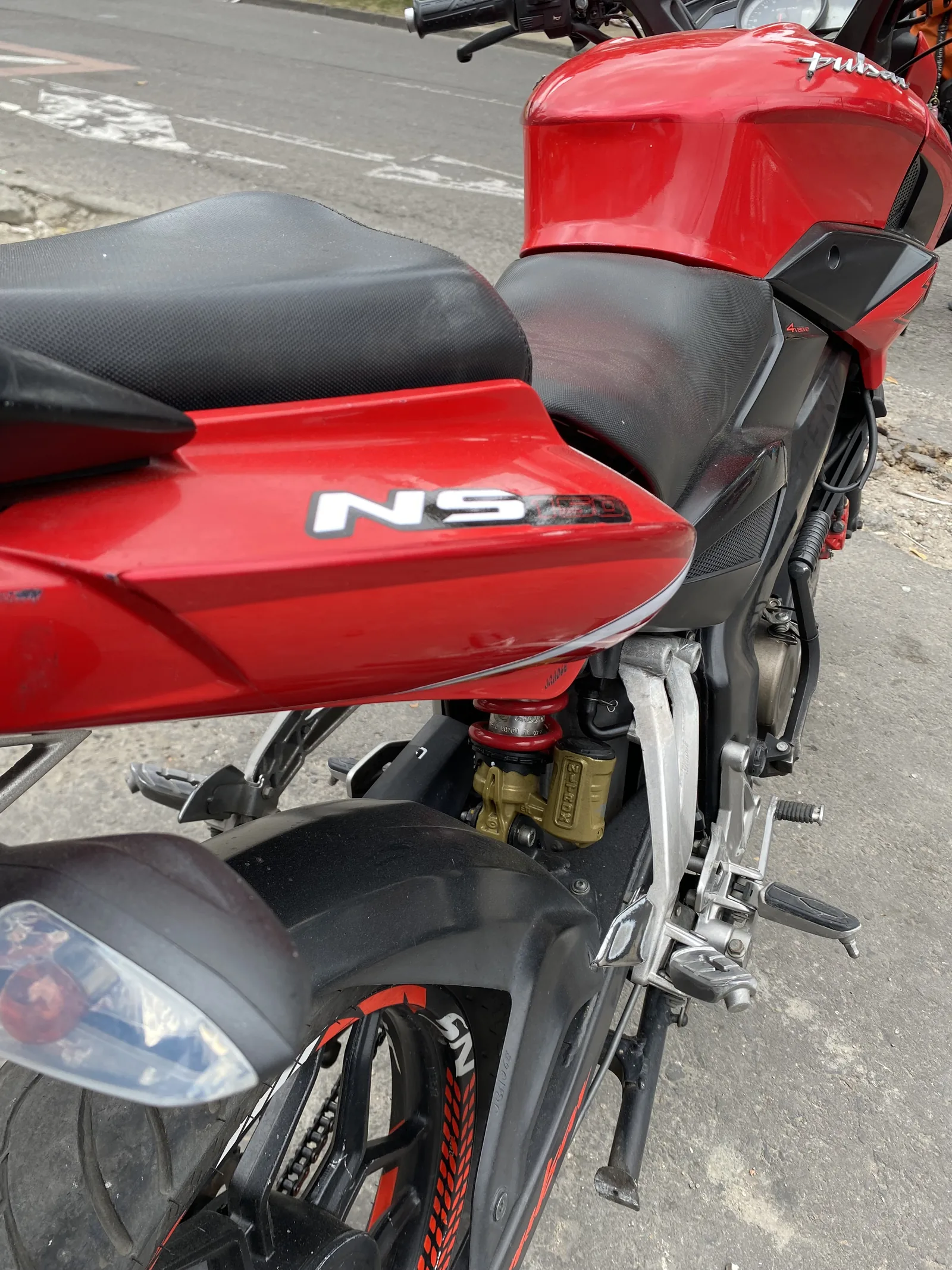 BAJAJ PULSAR NS foto 4
