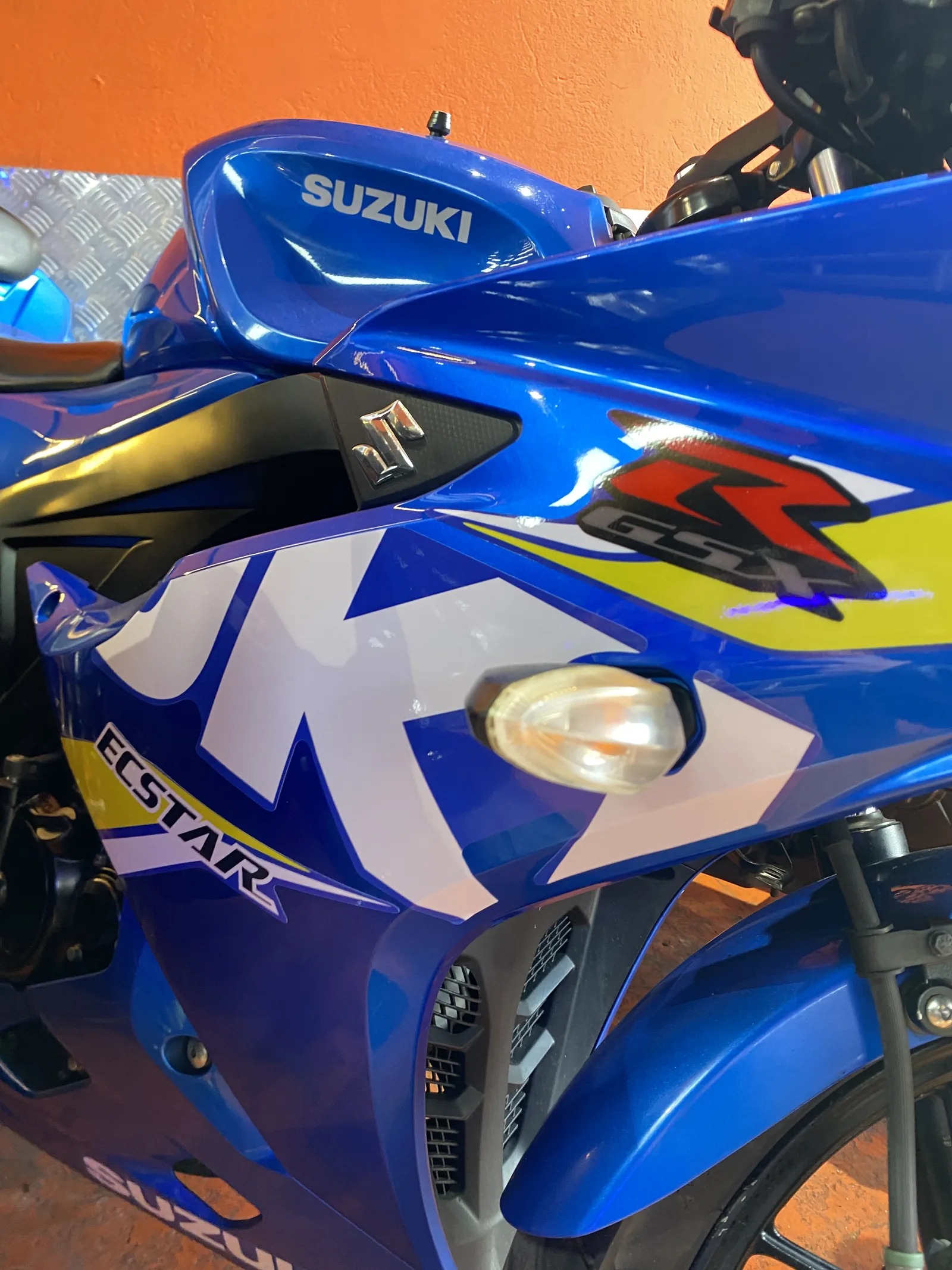 SUZUKI GSX R foto 13