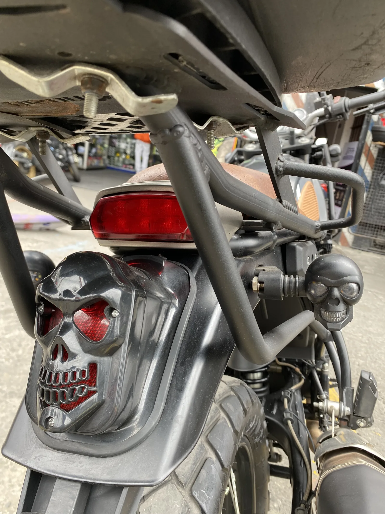 ROYAL ENFIELD HIMALAYAN foto 6