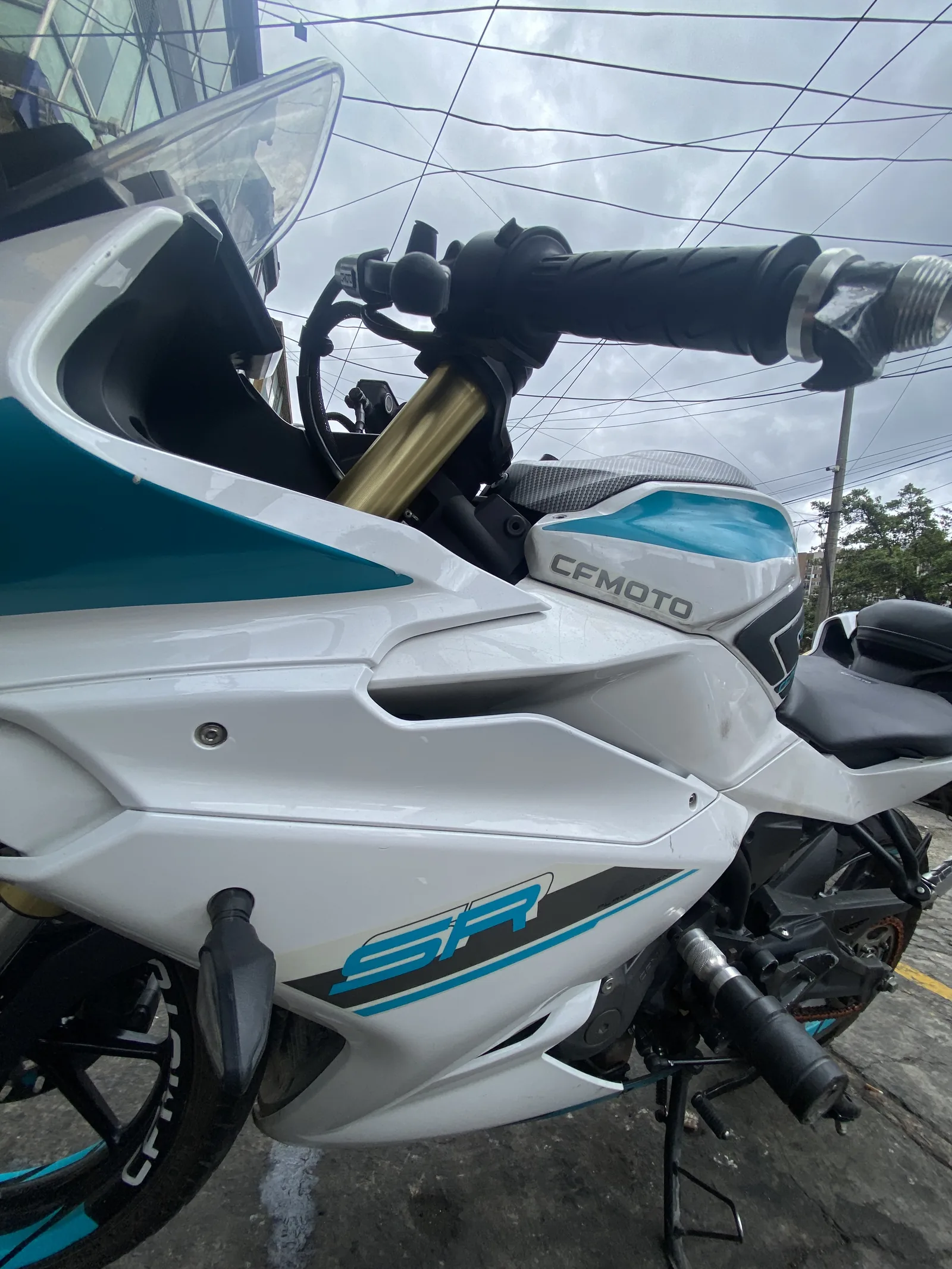 CFMOTO CF250-6F foto 1