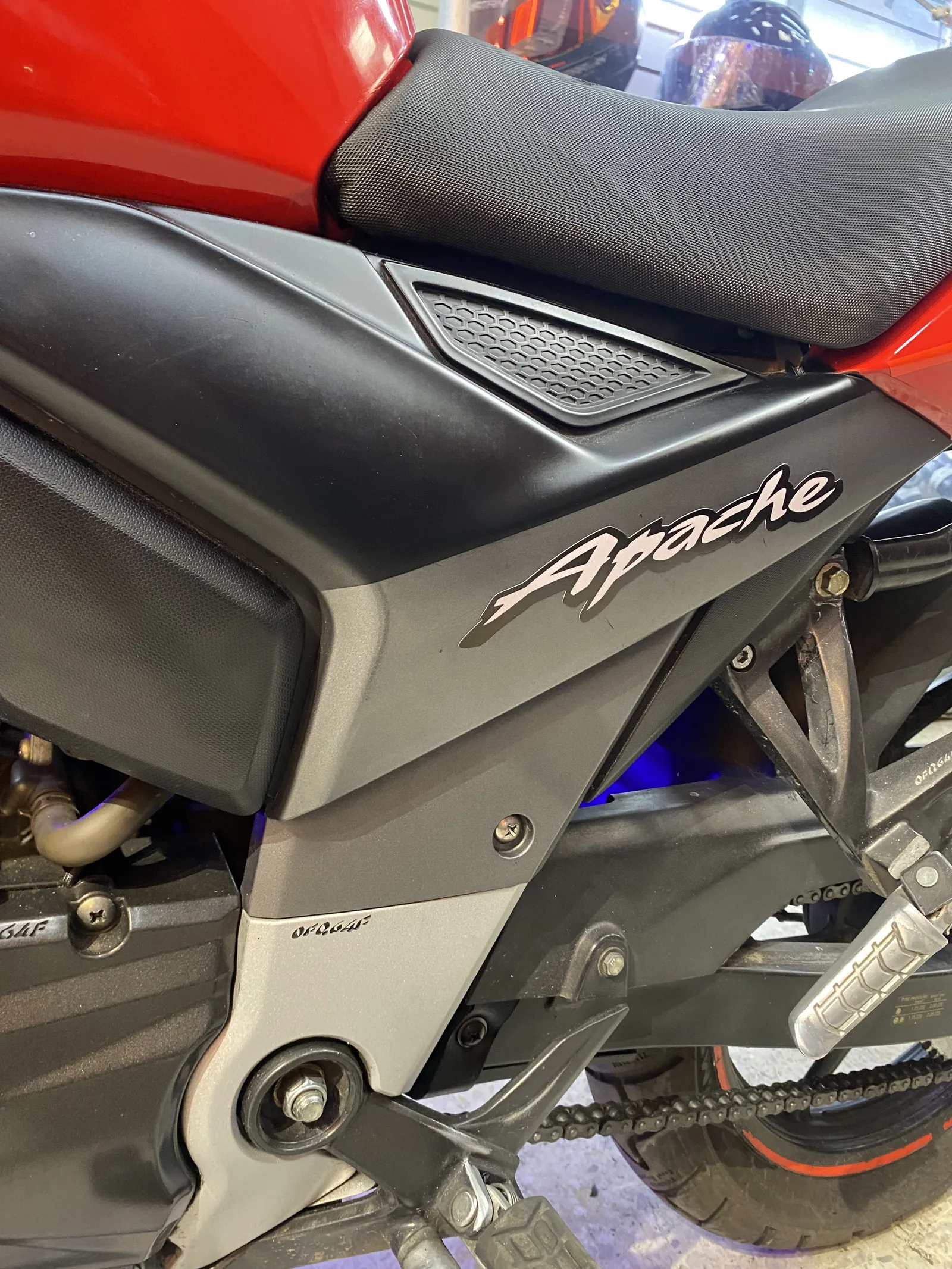 TVS APACHE RTR foto 3