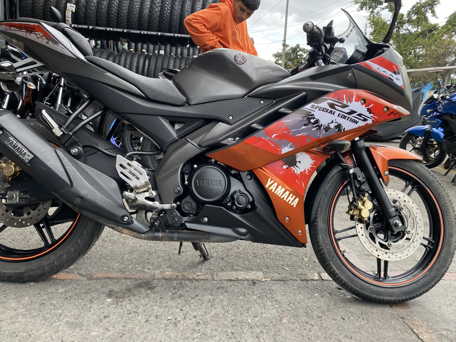 YAMAHA R15 foto 10