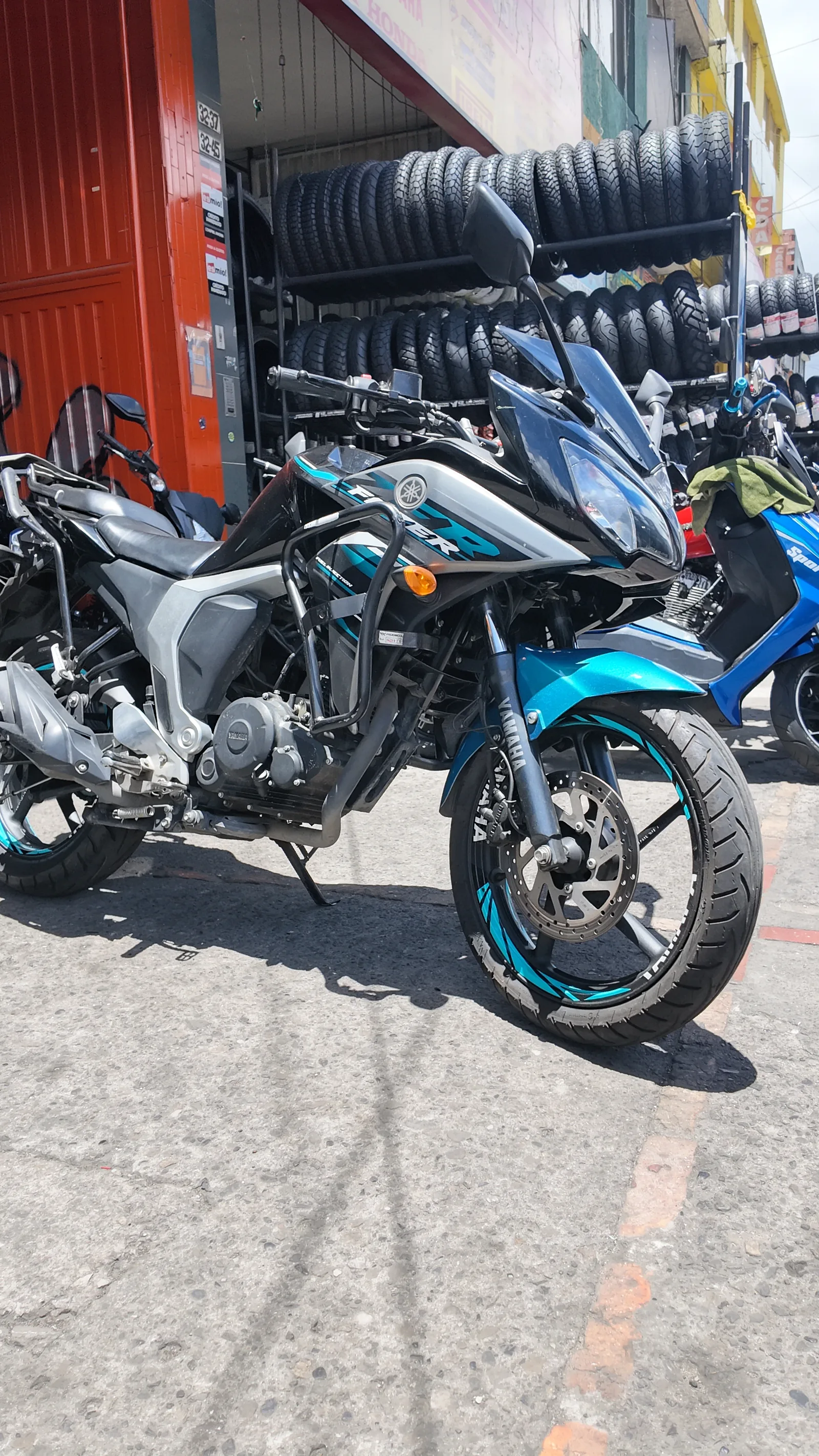 YAMAHA FZ FAZER 150 foto 6