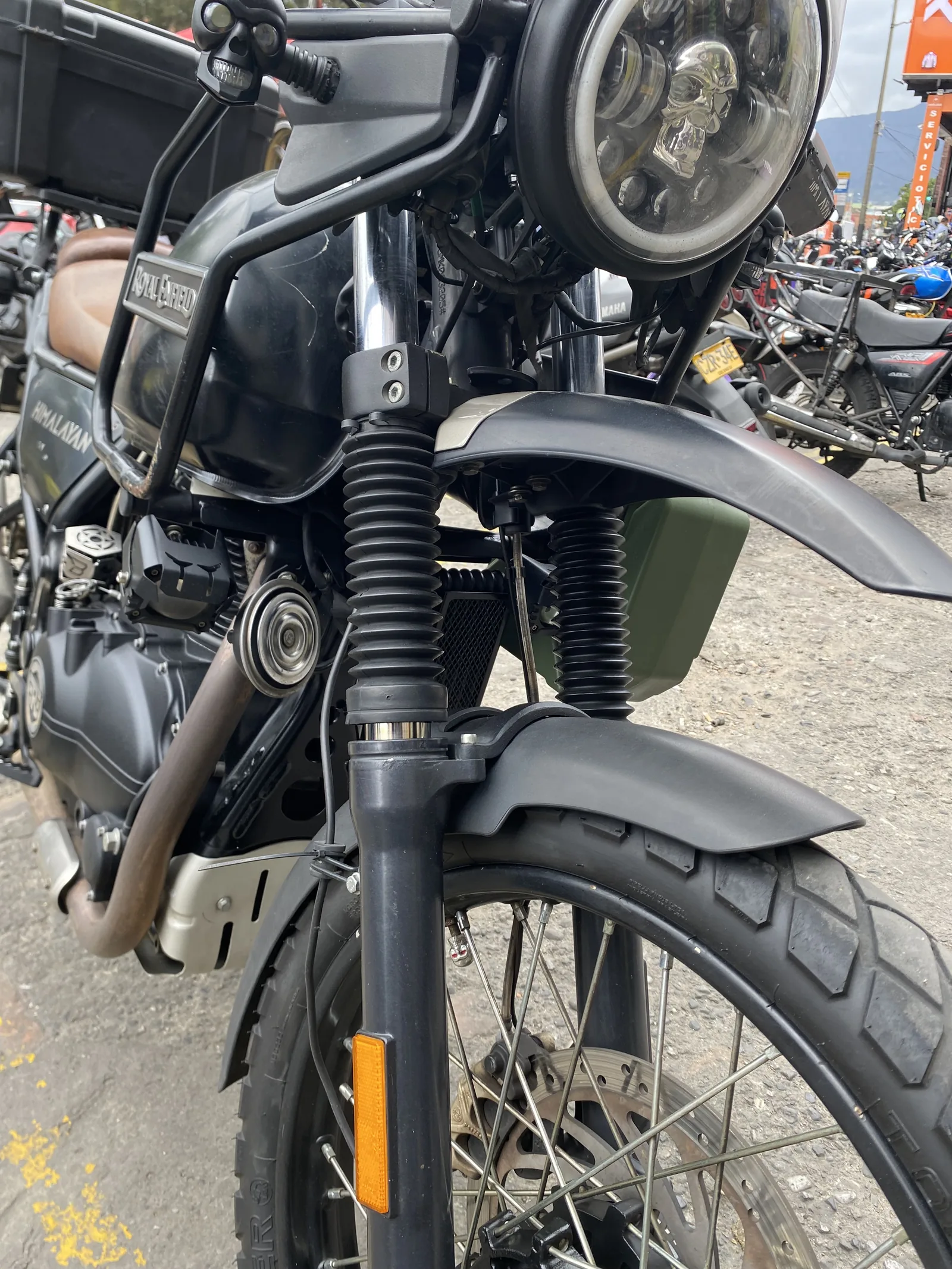 ROYAL ENFIELD HIMALAYAN foto 8