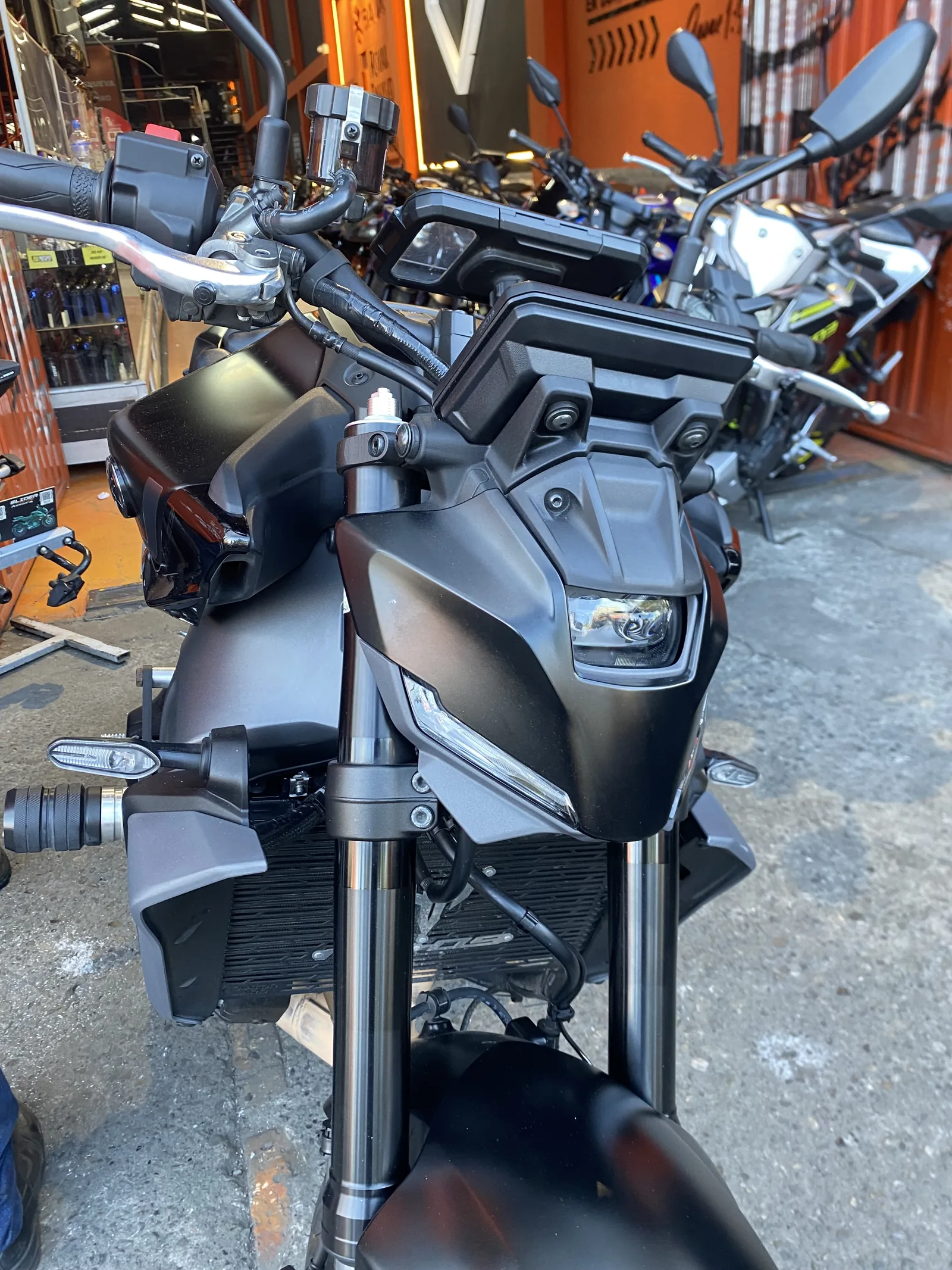 YAMAHA MT 09 foto 6
