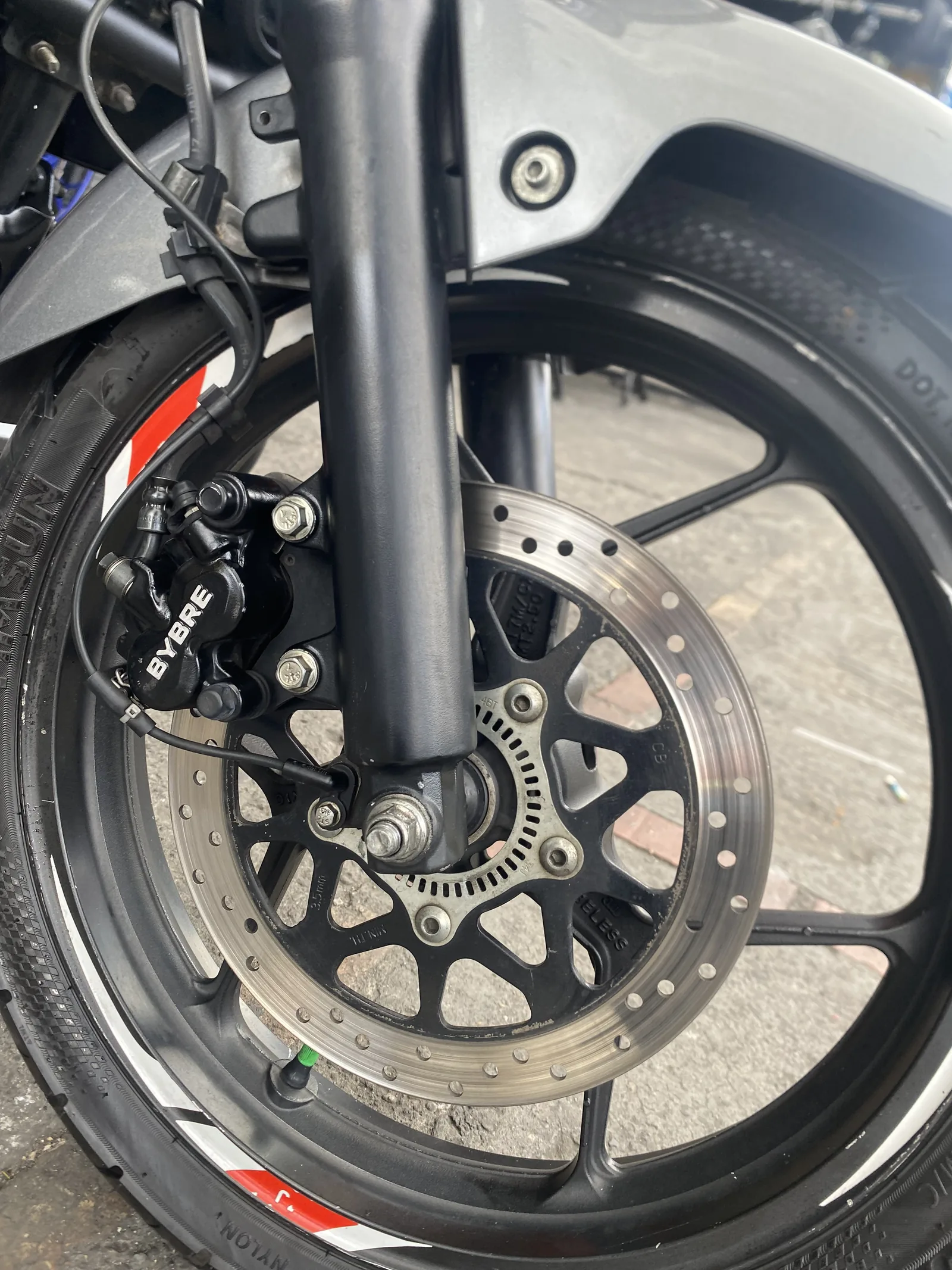 SUZUKI INTRUDER foto 3