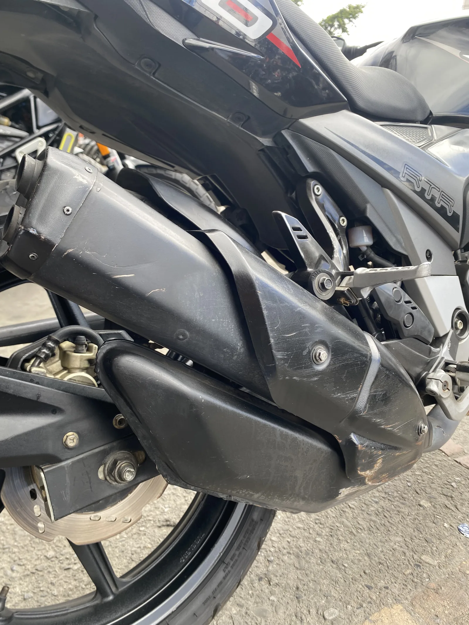TVS APACHE RTR foto 4