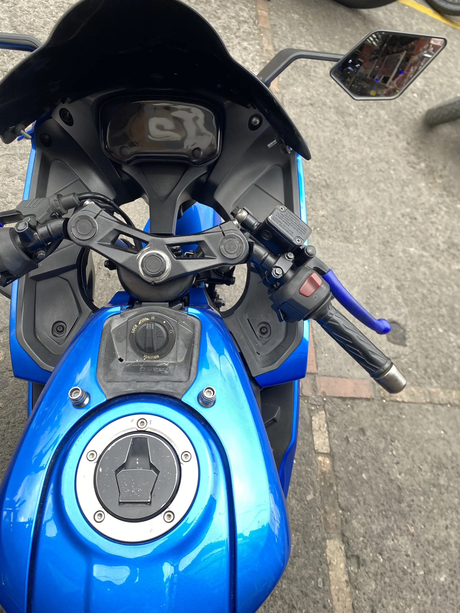 SUZUKI GSX R foto 6