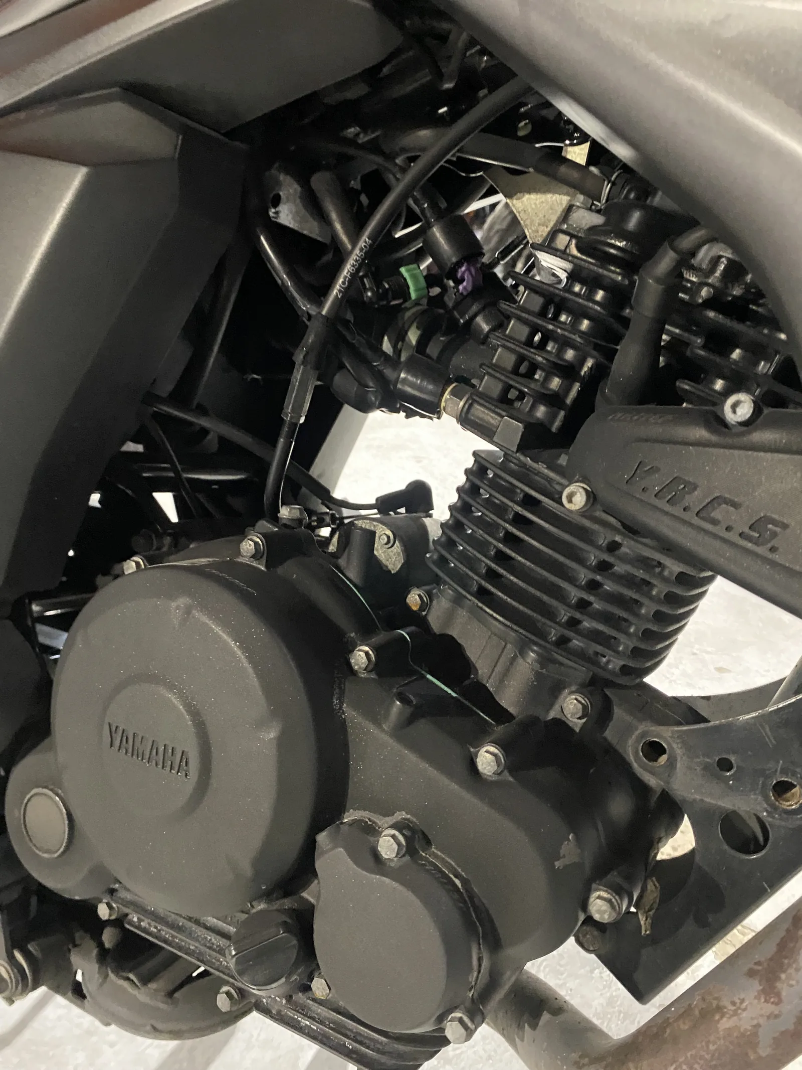 YAMAHA FZ foto 2