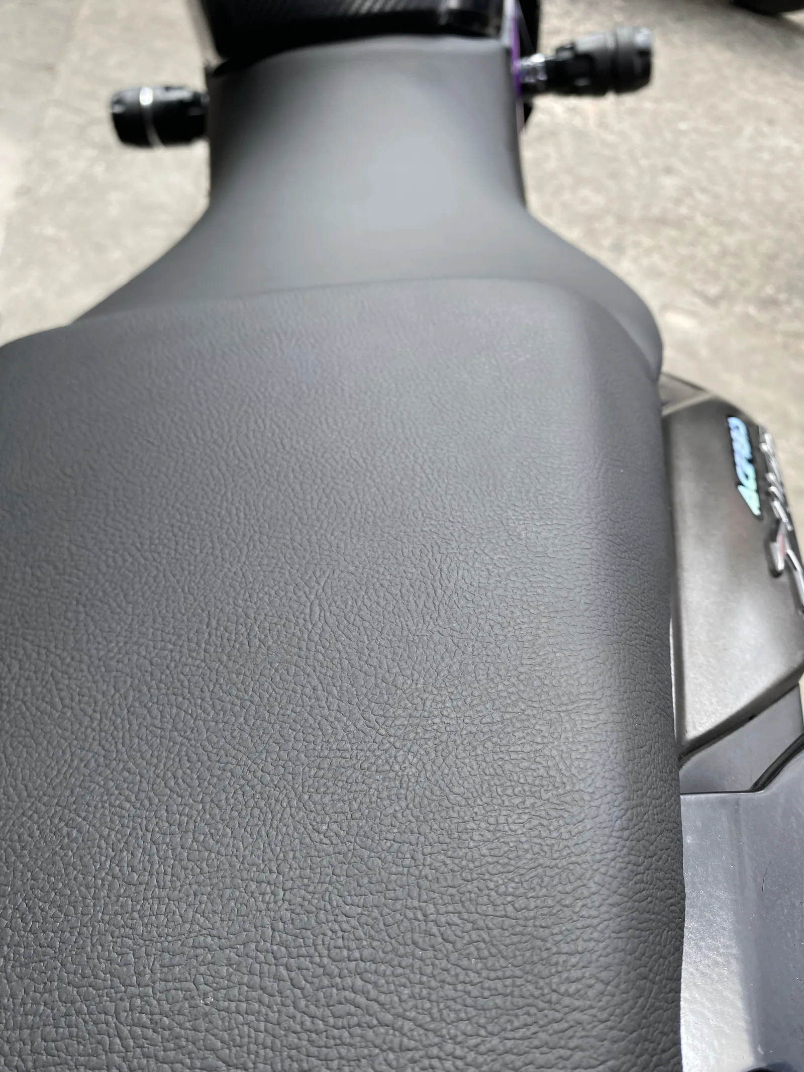 BAJAJ DOMINAR  UG foto 3