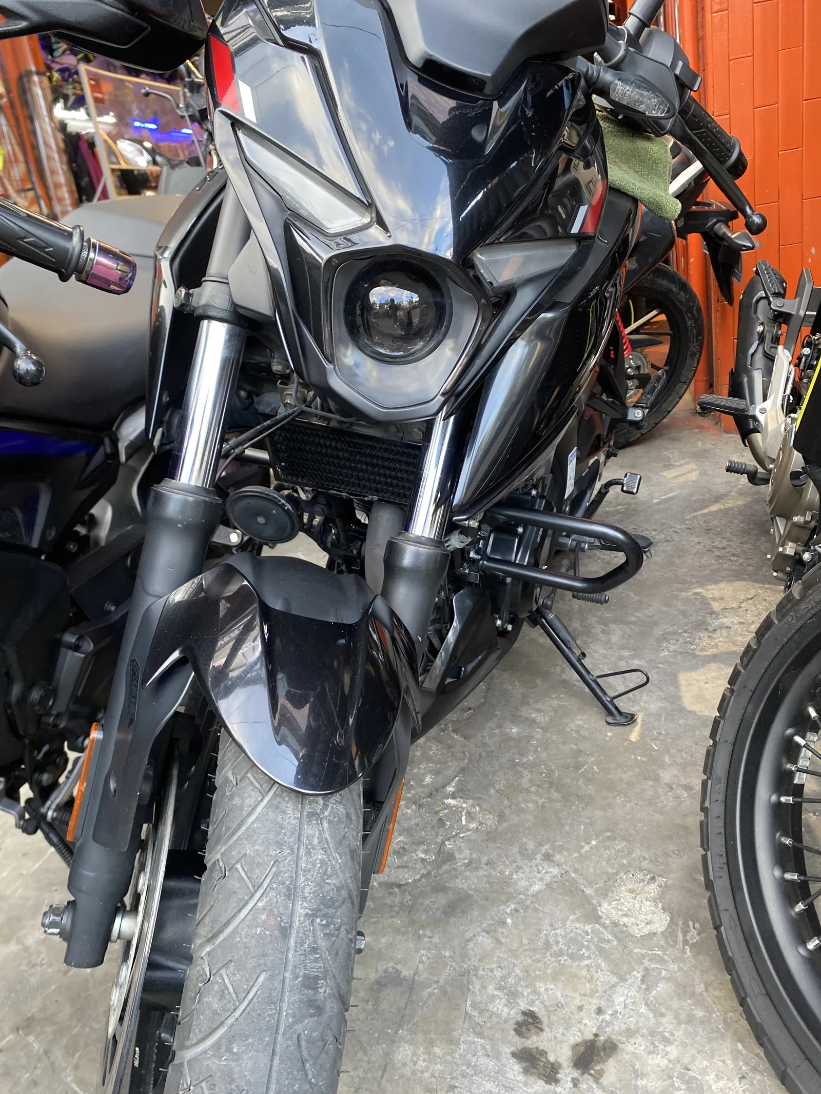 BAJAJ PULSAR N250 foto 3