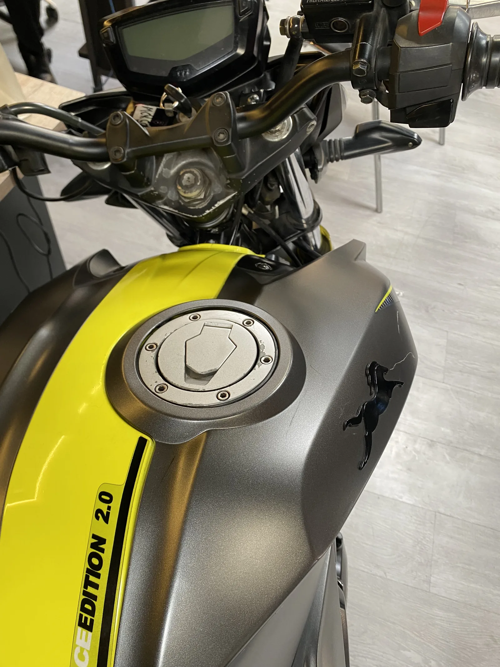 TVS APACHE foto 5