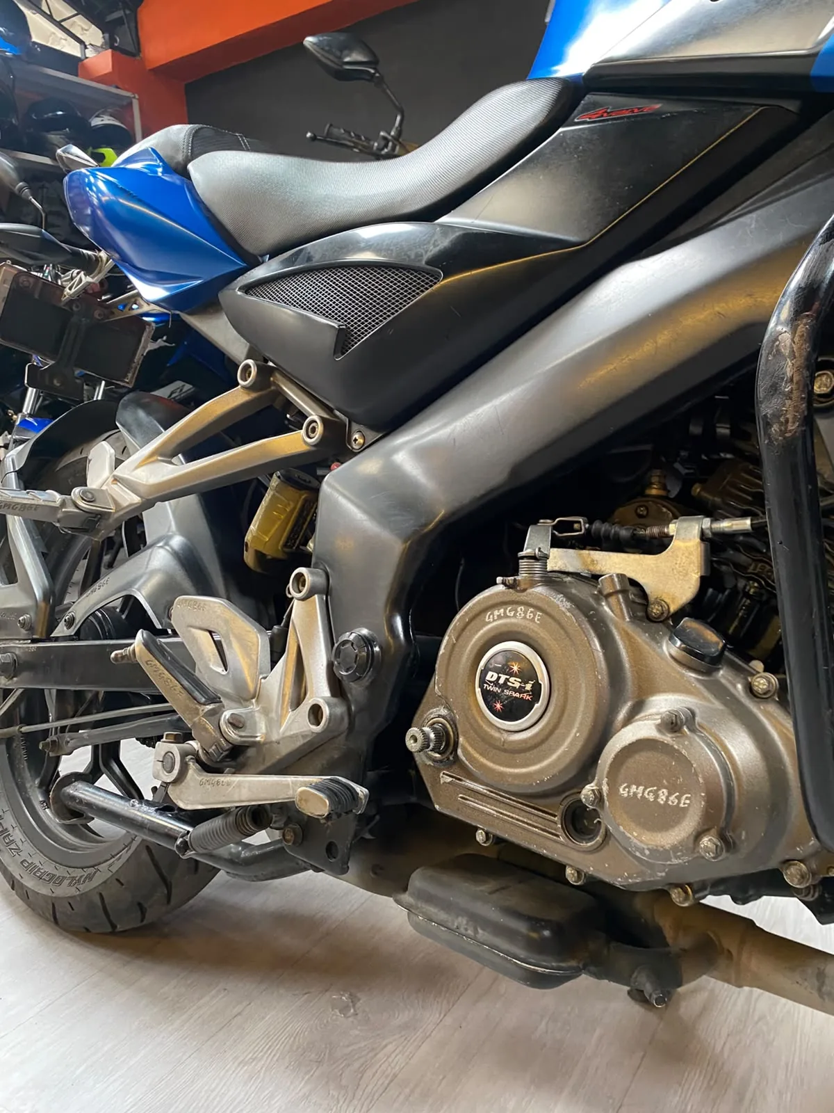 BAJAJ PULSAR NS foto 6