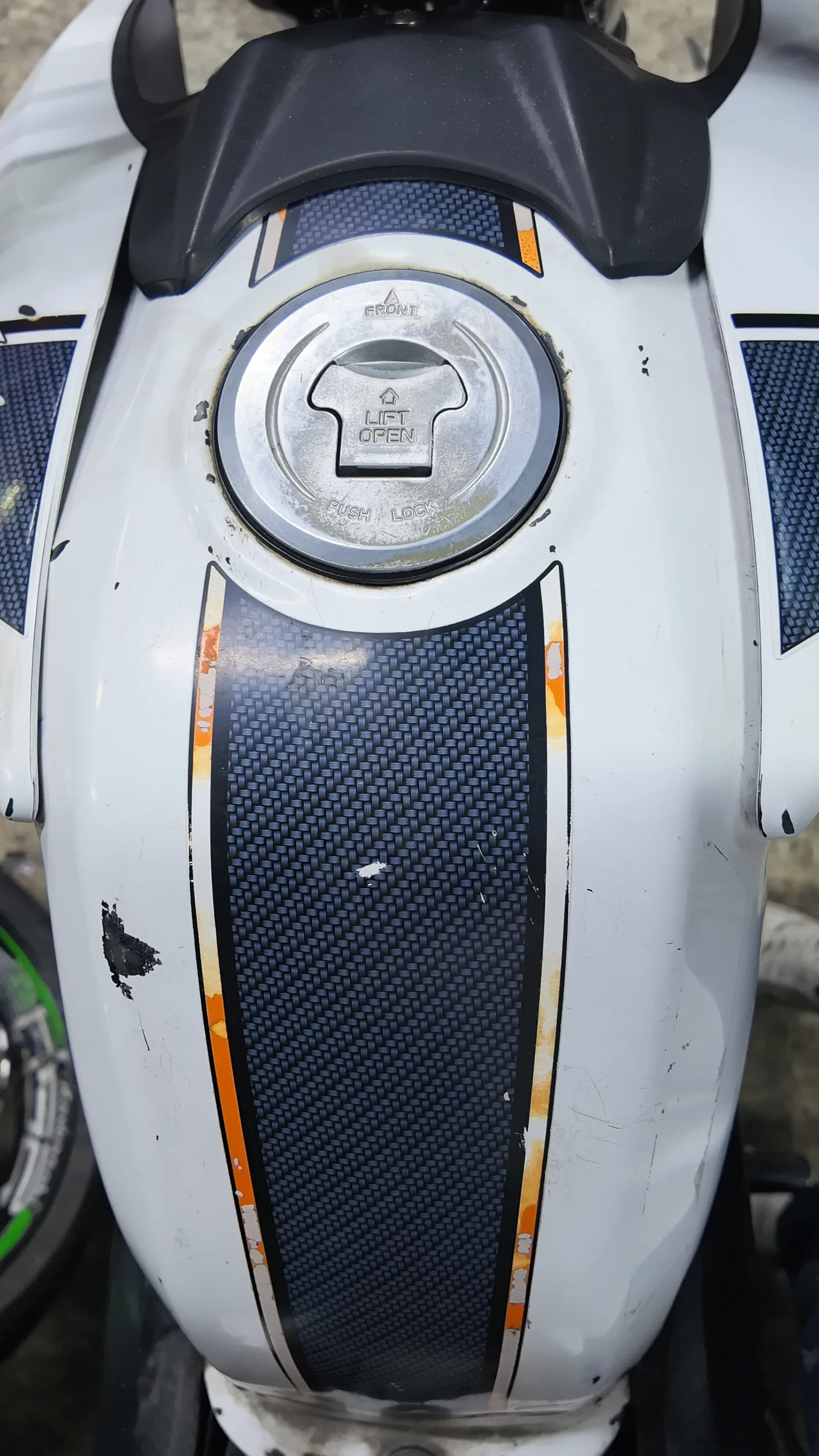 TVS APACHE 160 2V foto 2
