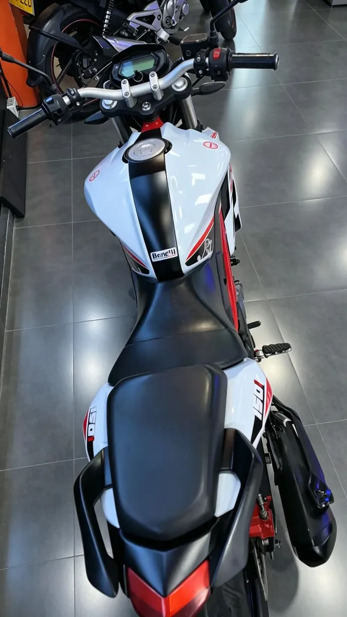 BENELLI TNT150I foto 3
