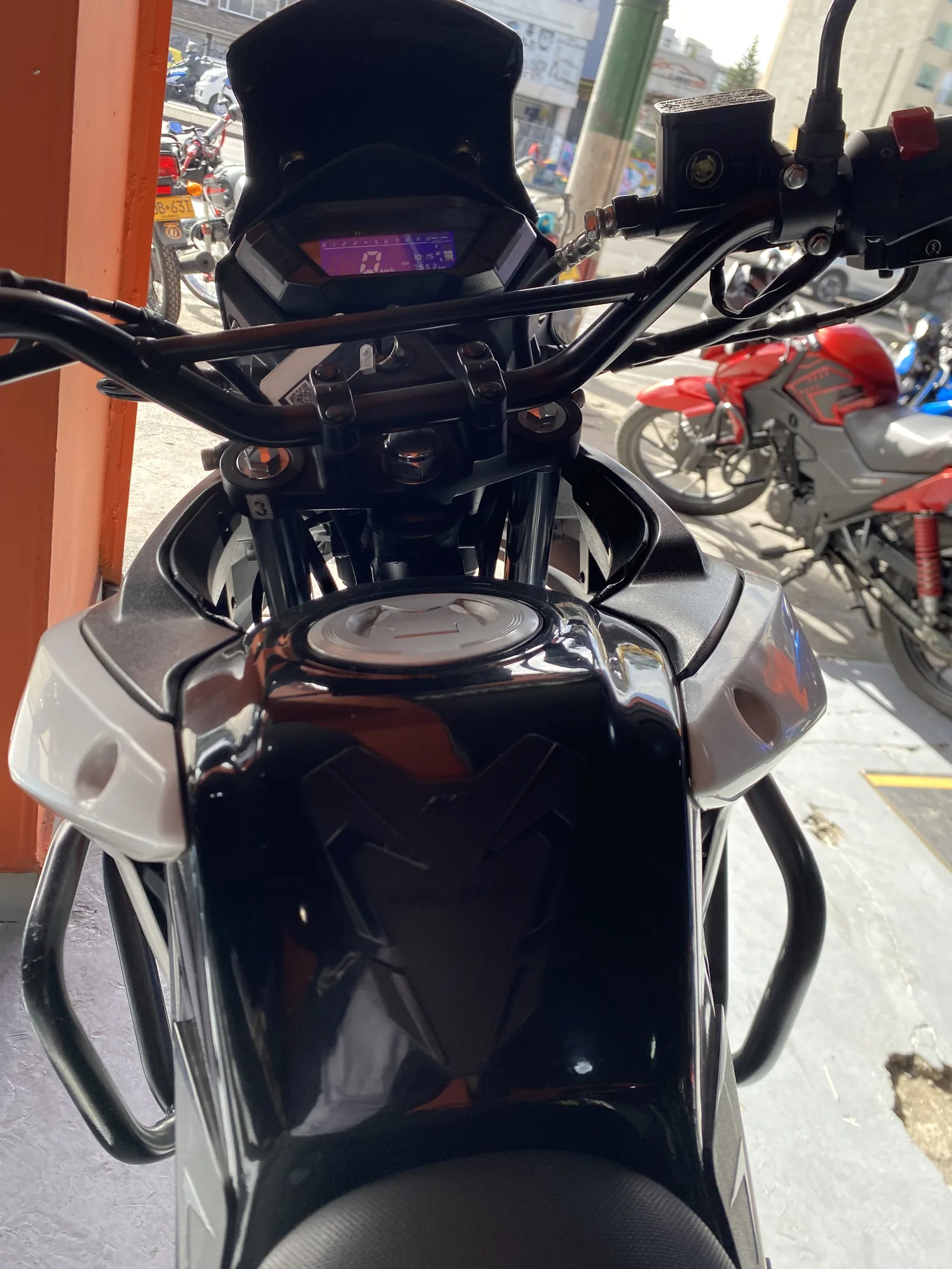 AKT TT DUAL SPORT foto 9
