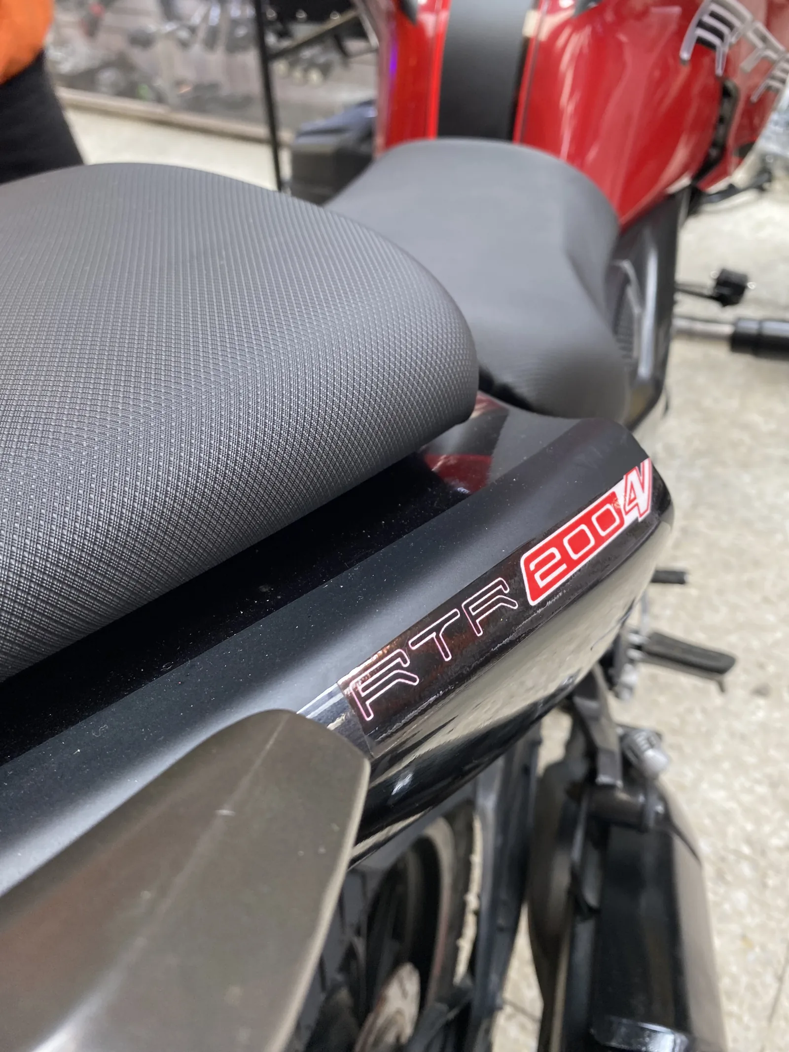 TVS APACHE foto 7