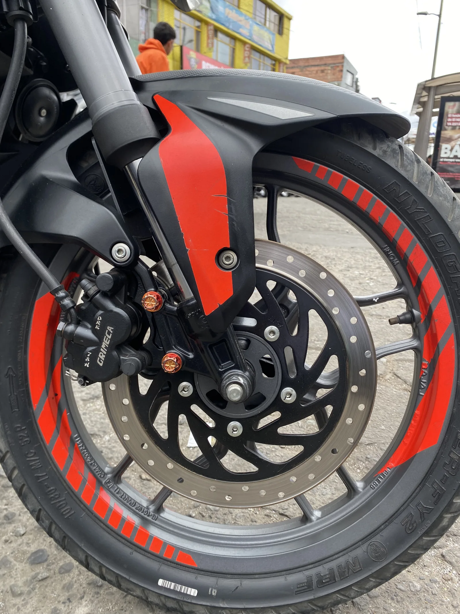BAJAJ PULSAR NS foto 1