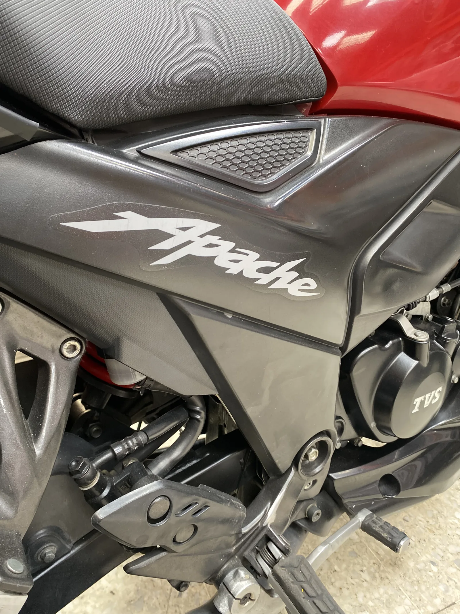 TVS APACHE foto 3