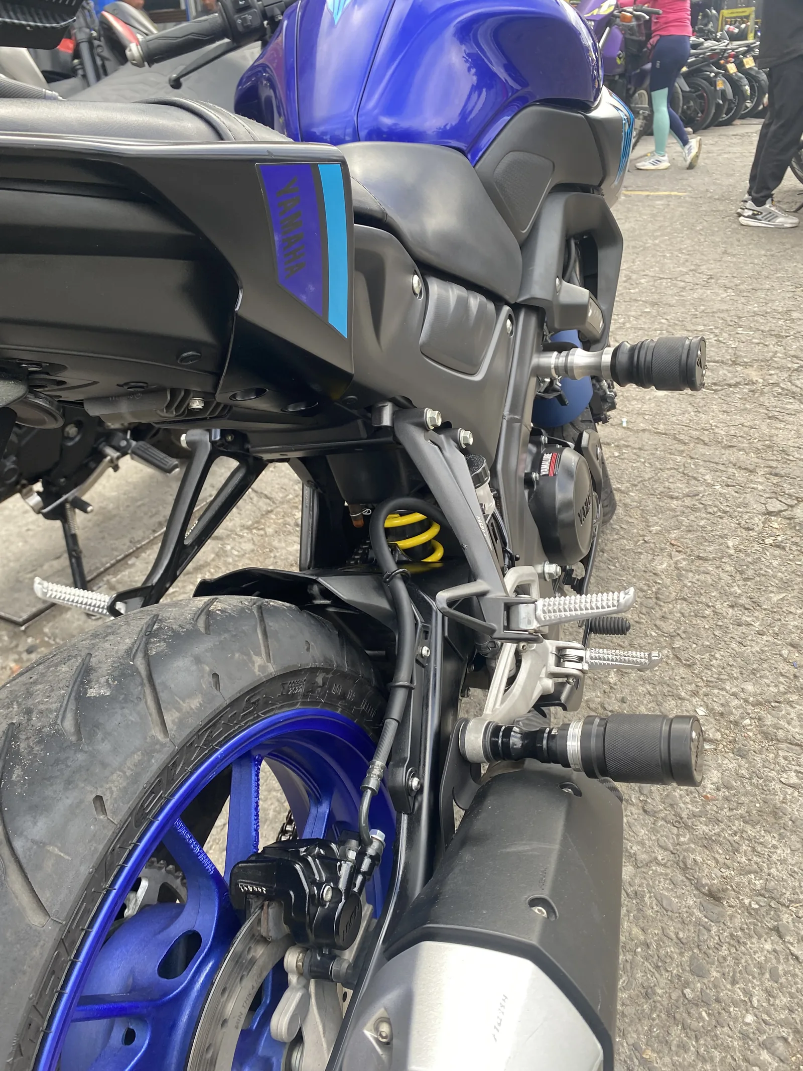 YAMAHA MT 15 foto 4