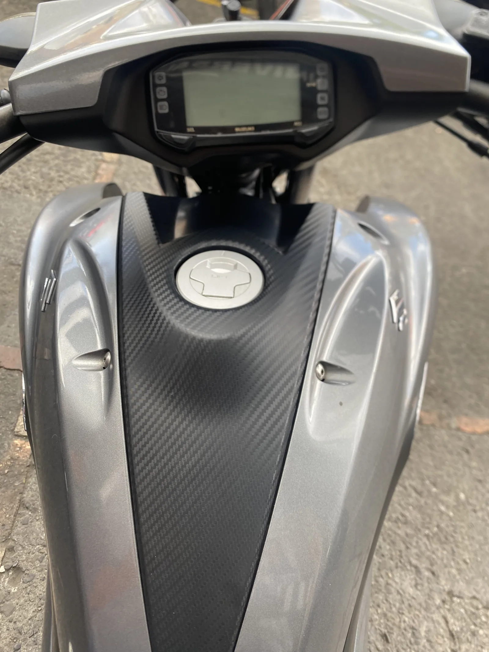 SUZUKI INTRUDER foto 7