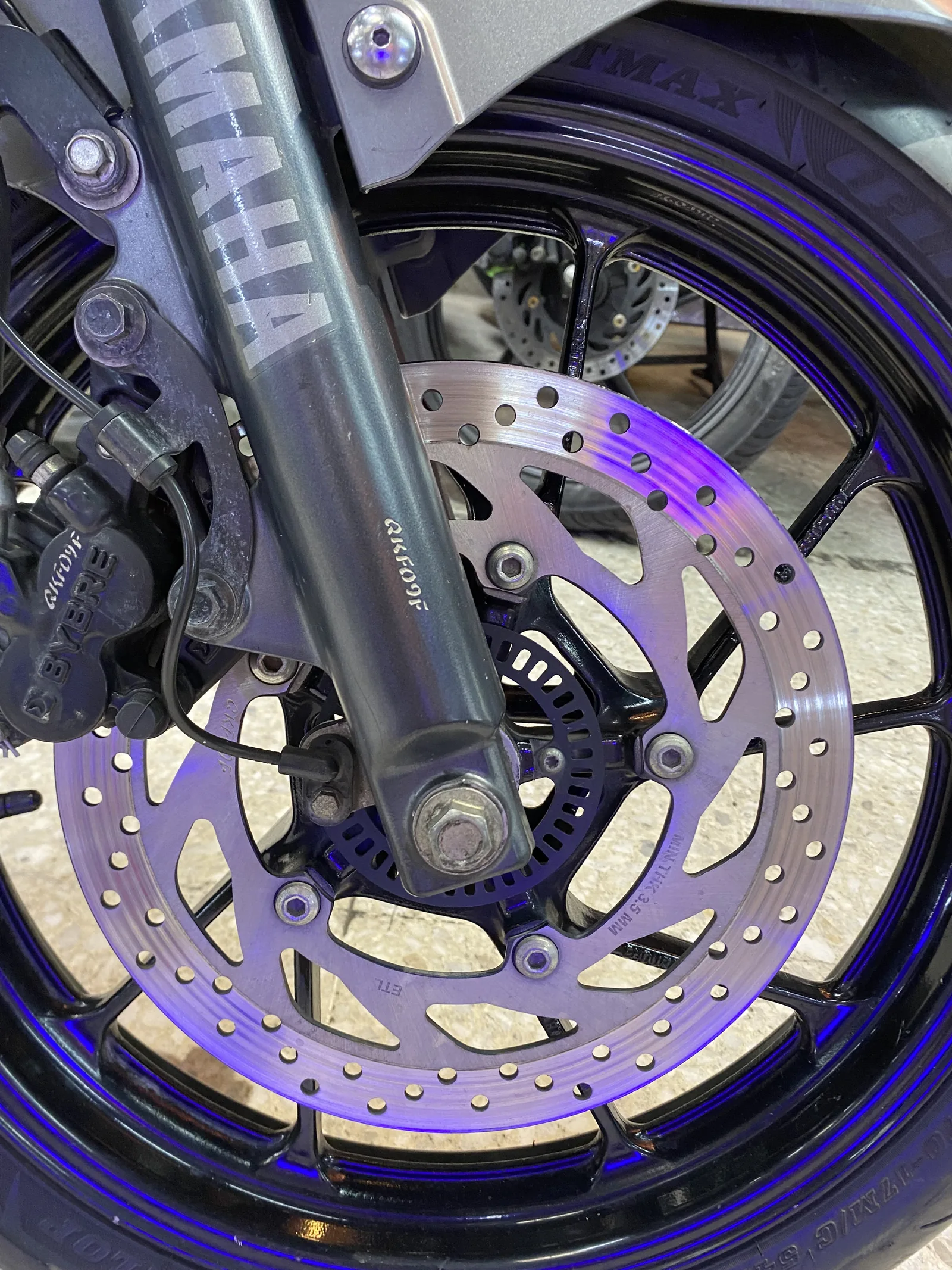 YAMAHA FZN foto 3