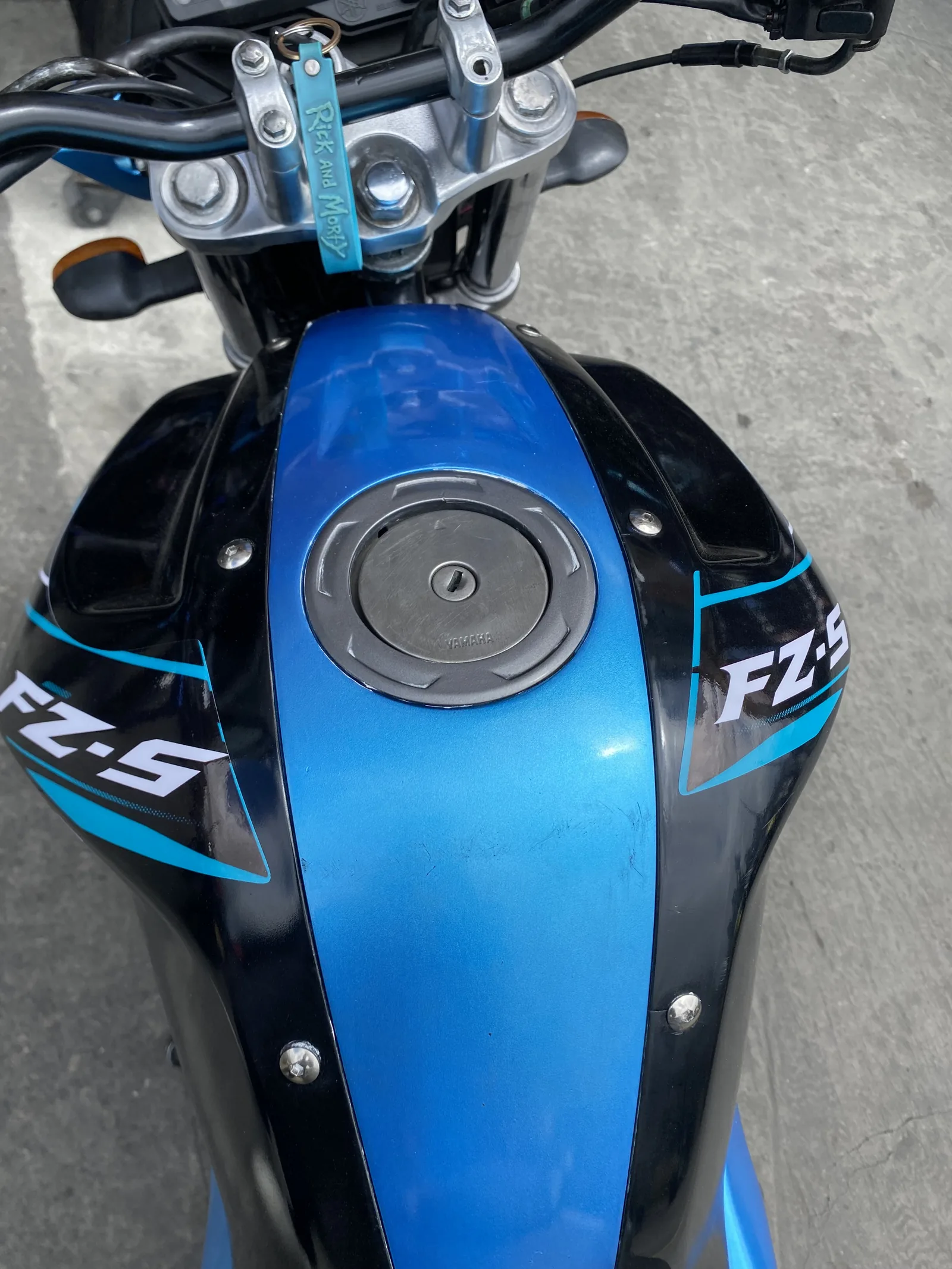 YAMAHA FZ S foto 7