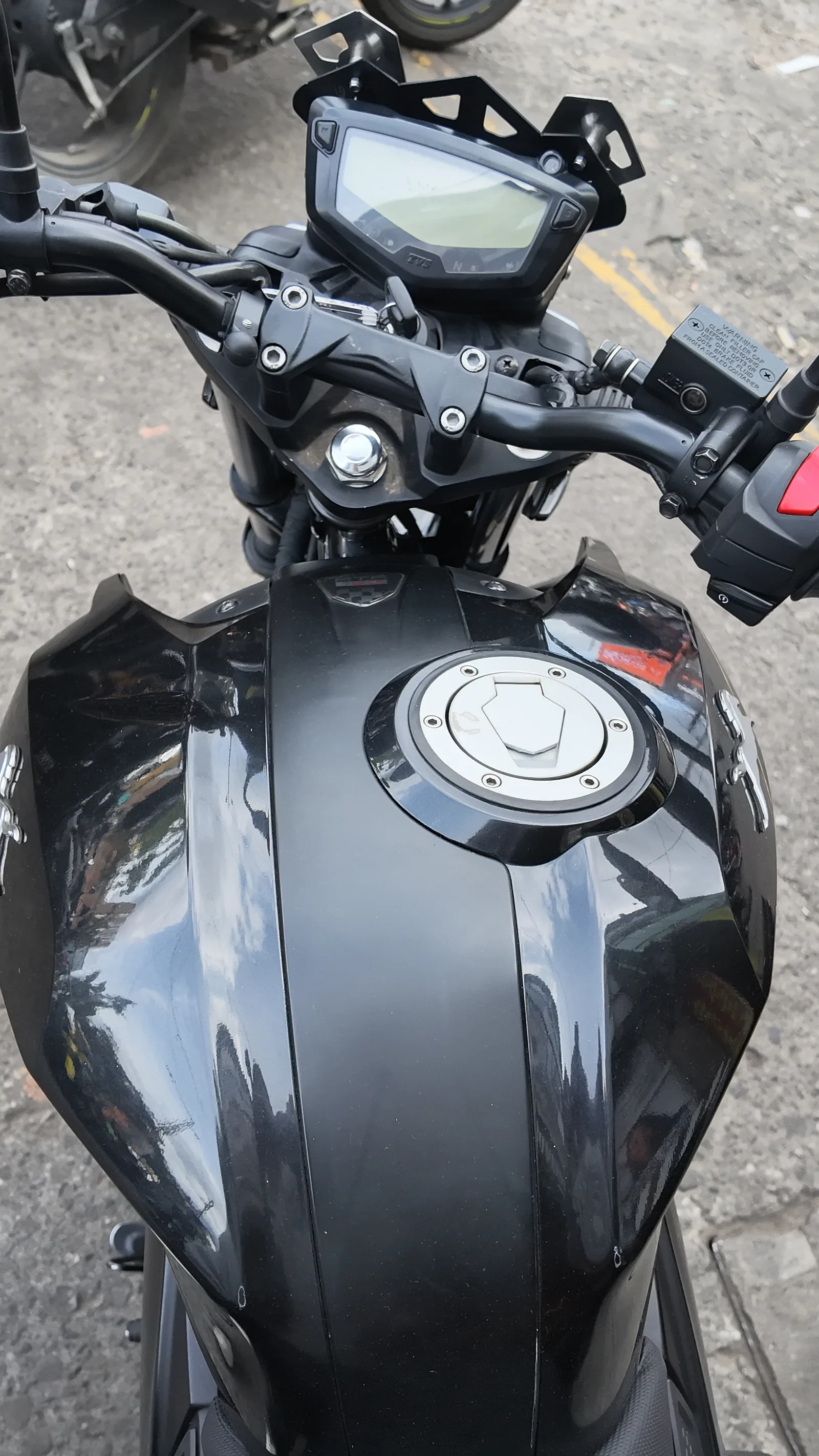 TVS APACHE 4V foto 9