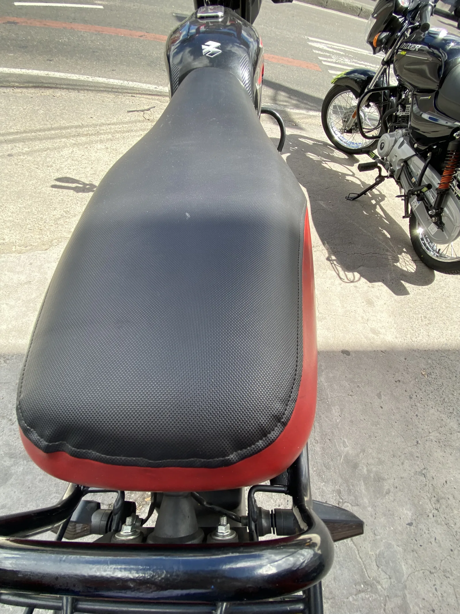 BAJAJ BOXER foto 2