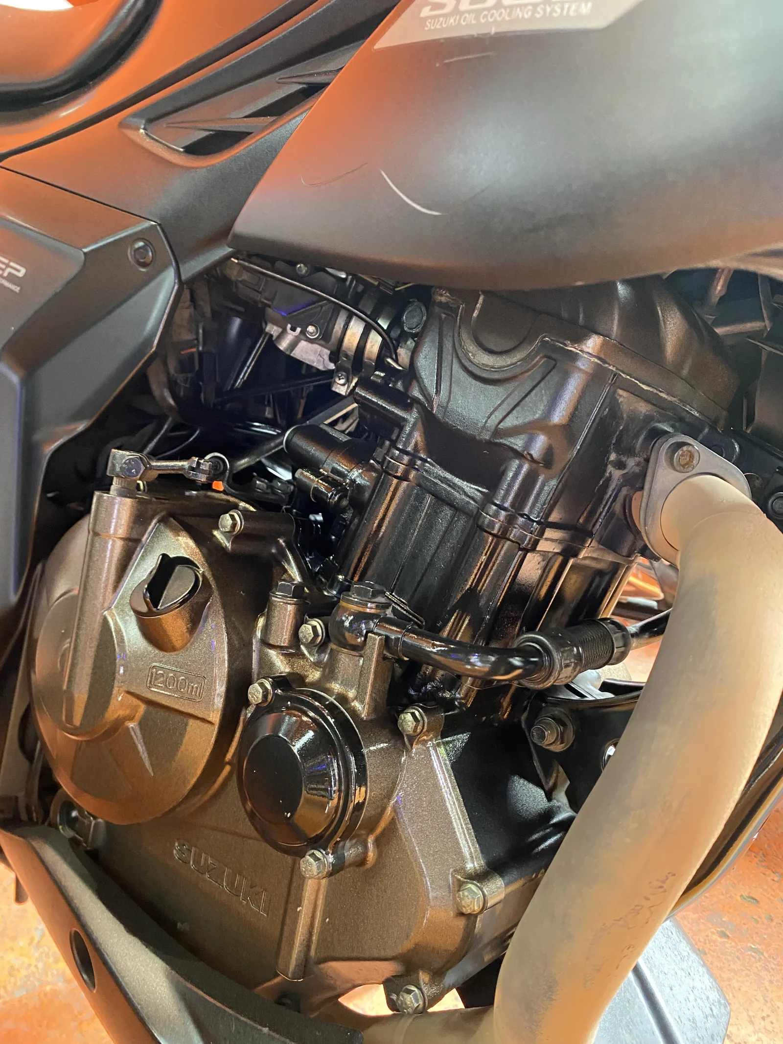 SUZUKI GIXXER foto 4